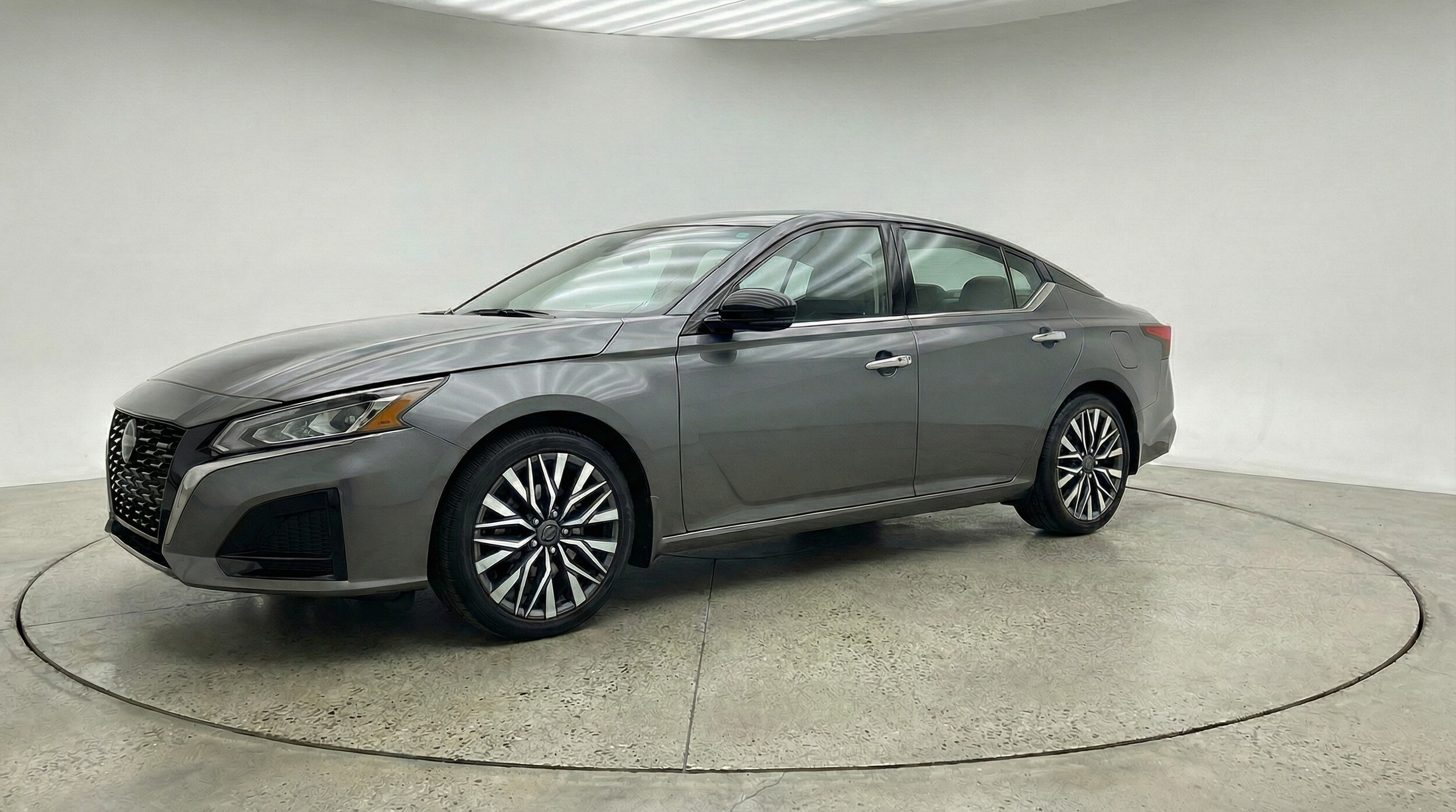 Thumbnail: 2025 Nissan Altima - 3