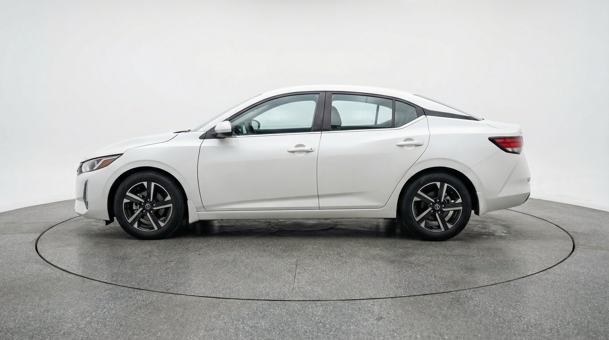 Thumbnail: 2025 Nissan Sentra - 5