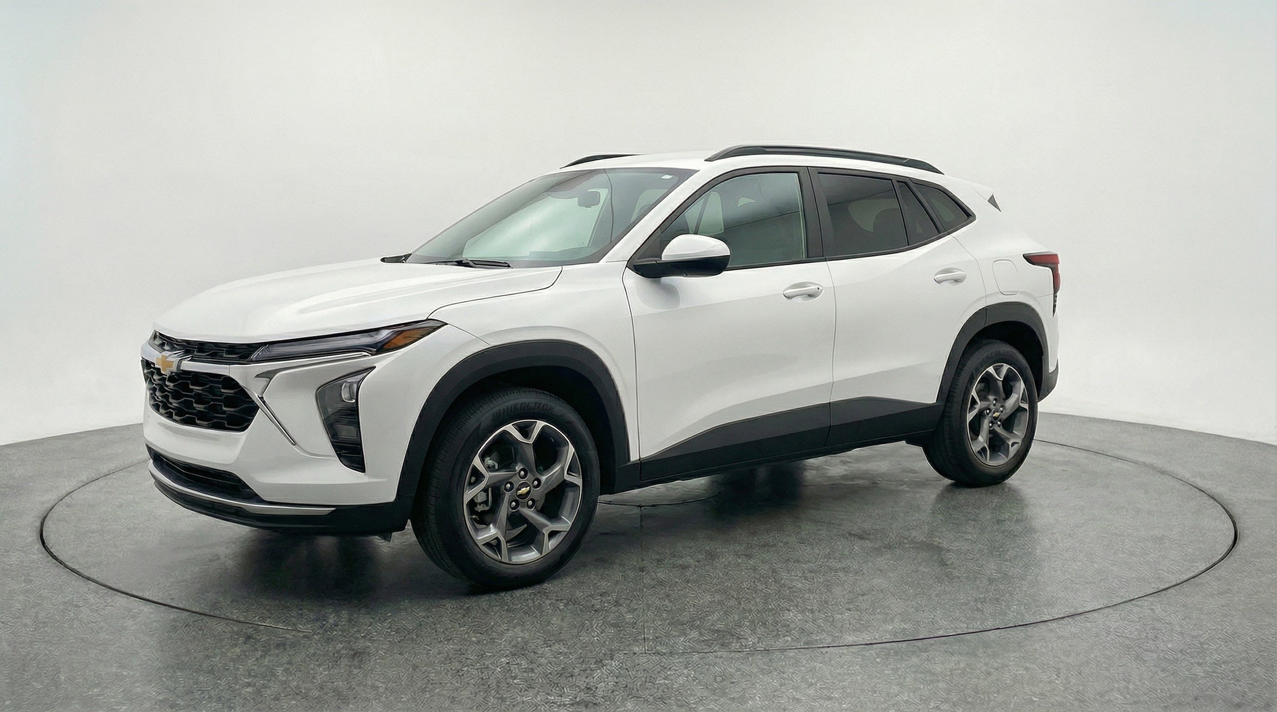Thumbnail: 2025 Chevrolet Trax - 3