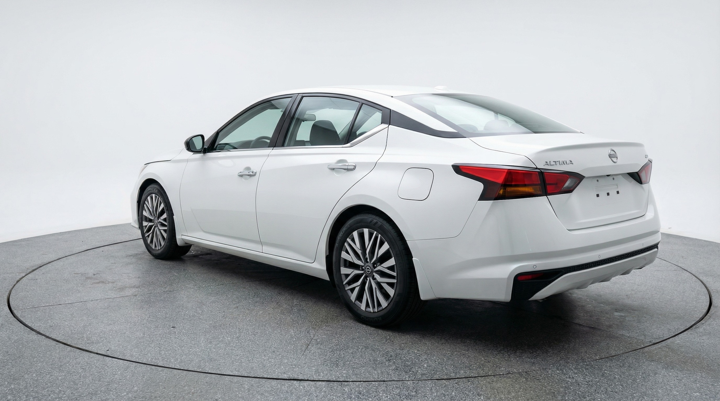 Thumbnail: 2025 Nissan Altima - 5