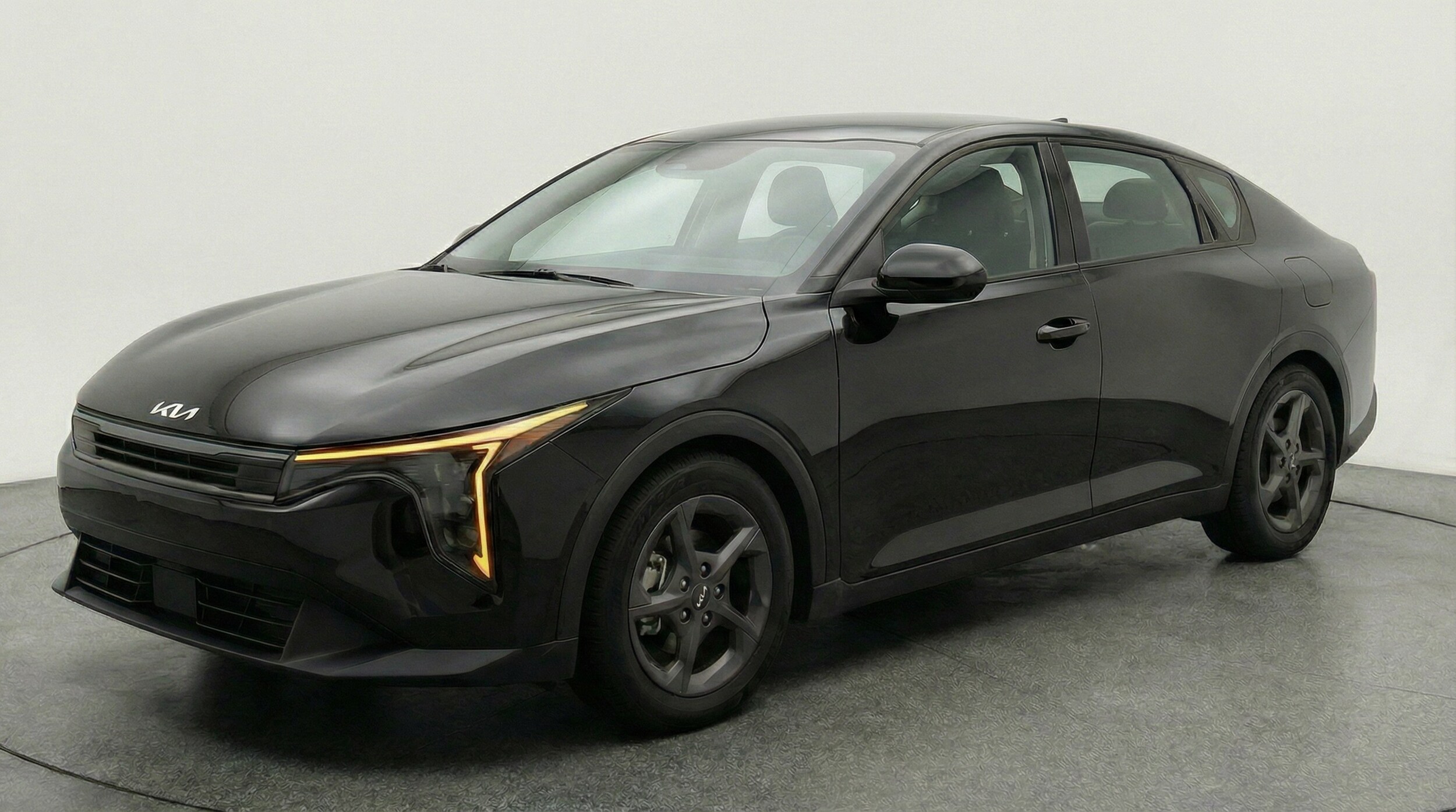 Thumbnail: 2025 Kia K4 - 3