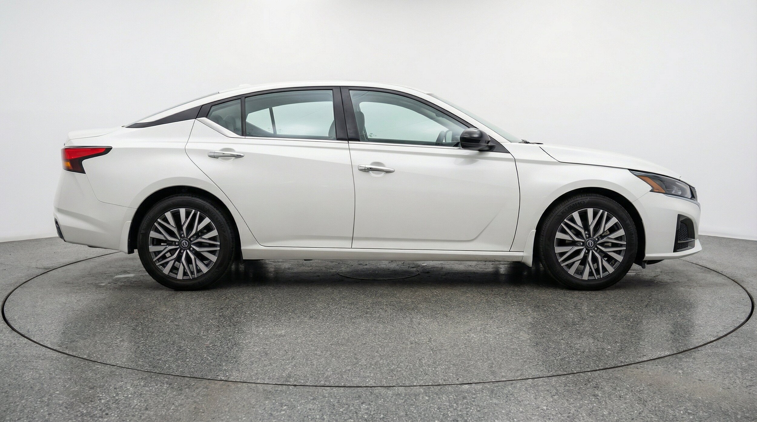 Thumbnail: 2025 Nissan Altima - 11