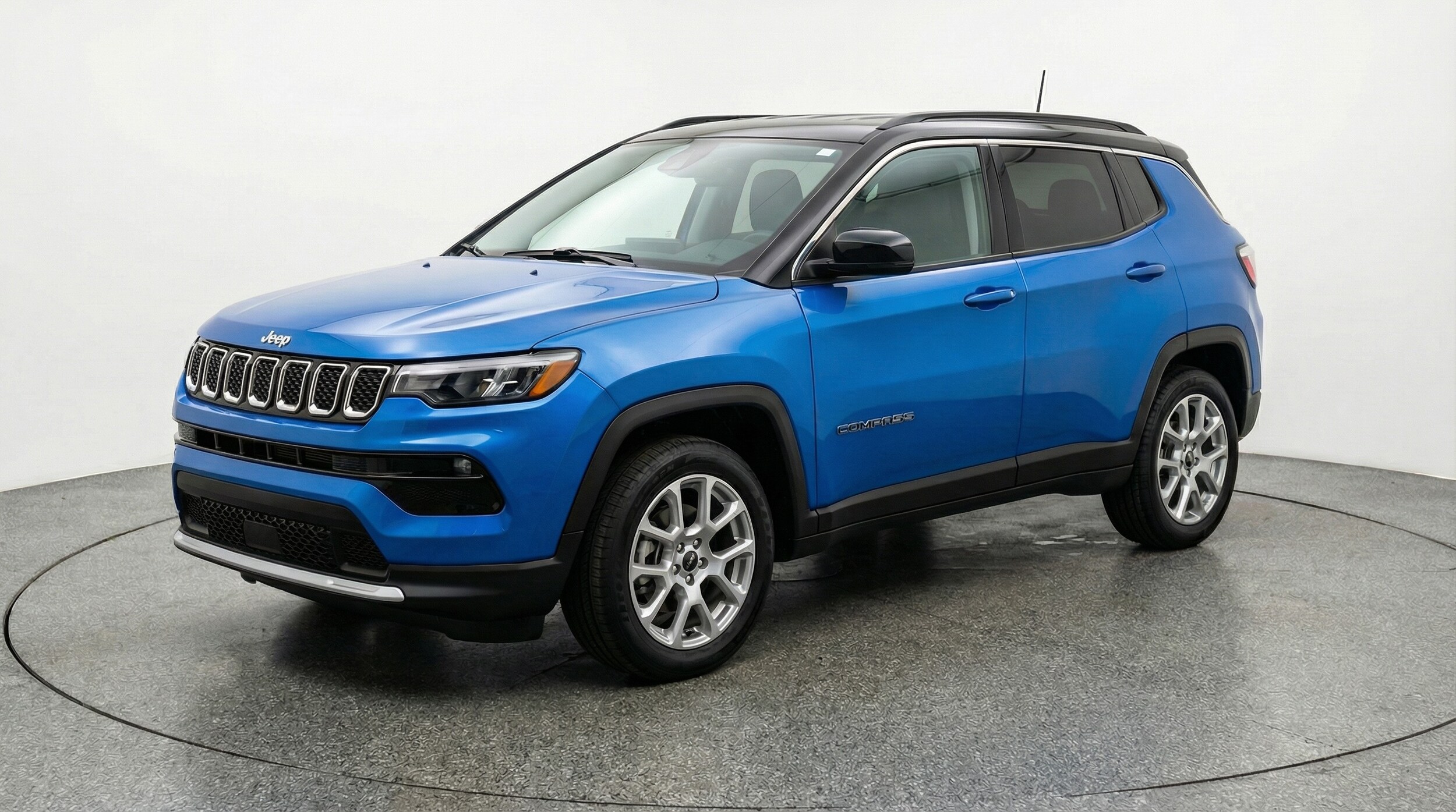 Thumbnail: 2025 Jeep Compass - 3