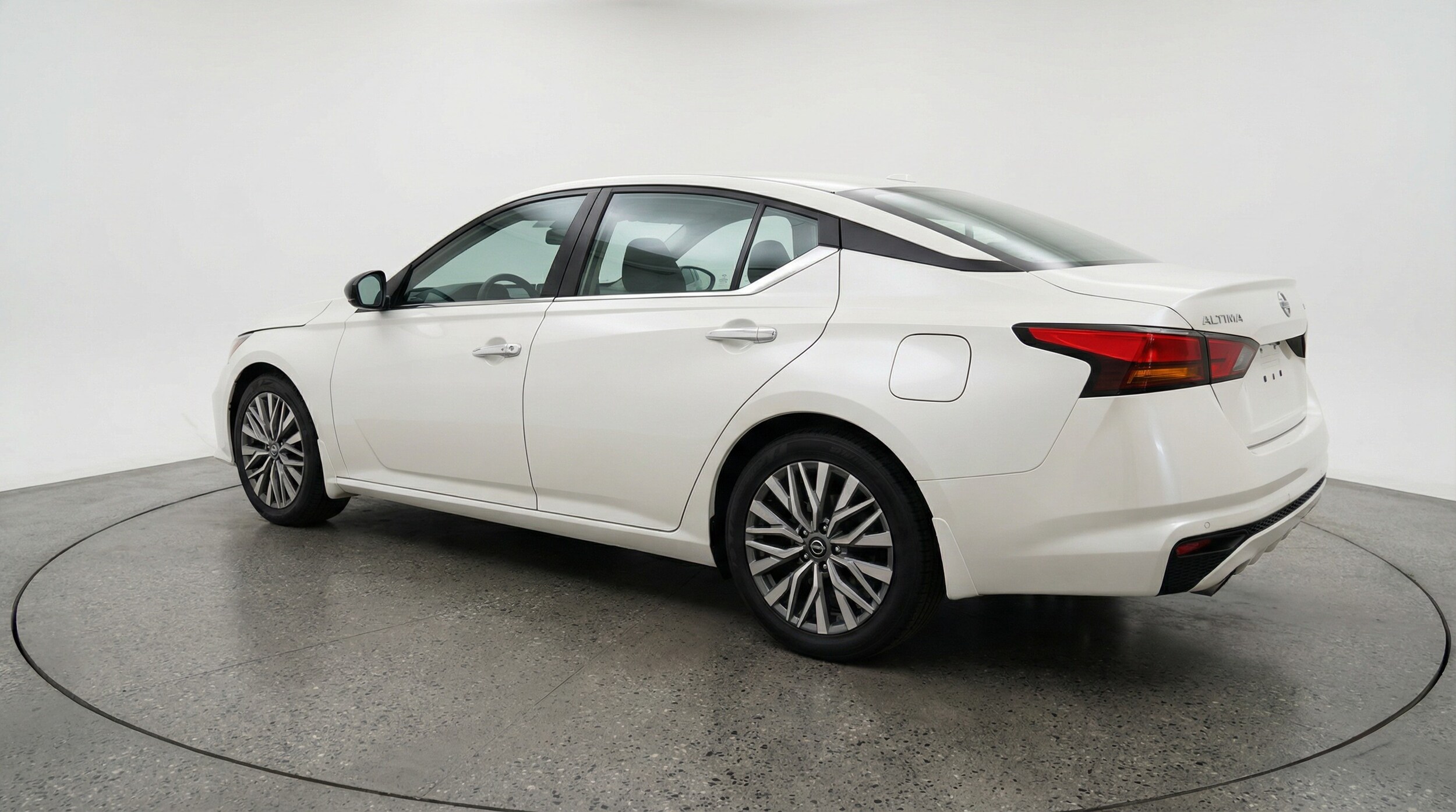 Thumbnail: 2025 Nissan Altima - 5