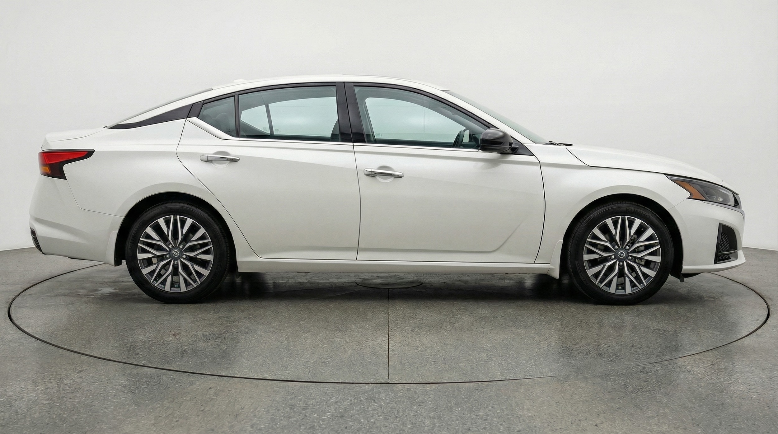 Thumbnail: 2025 Nissan Altima - 8