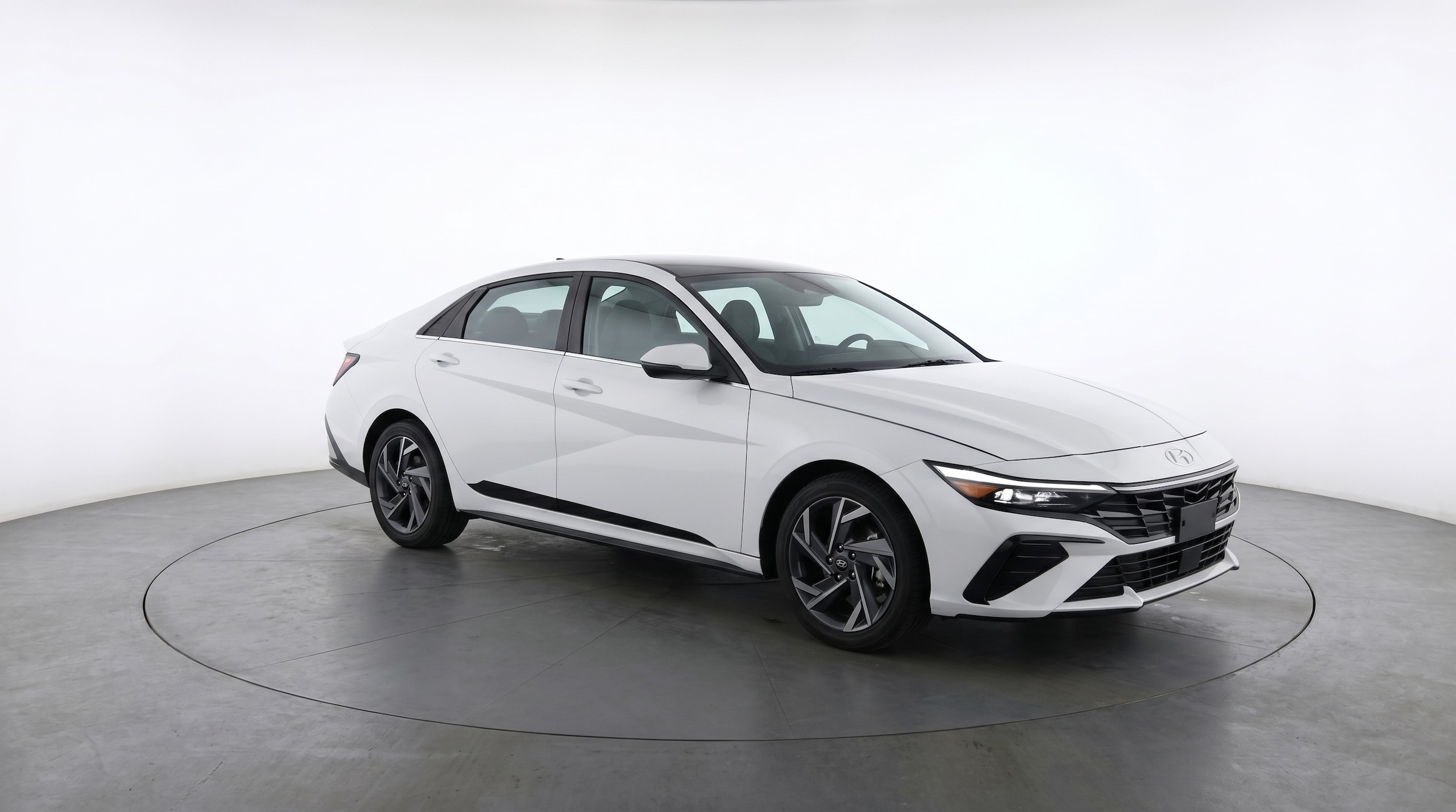 Thumbnail: 2025 Hyundai Elantra - 1