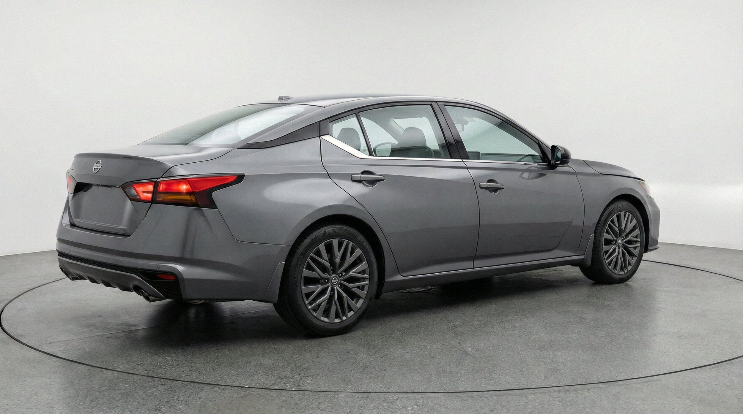Thumbnail: 2025 Nissan Altima - 9