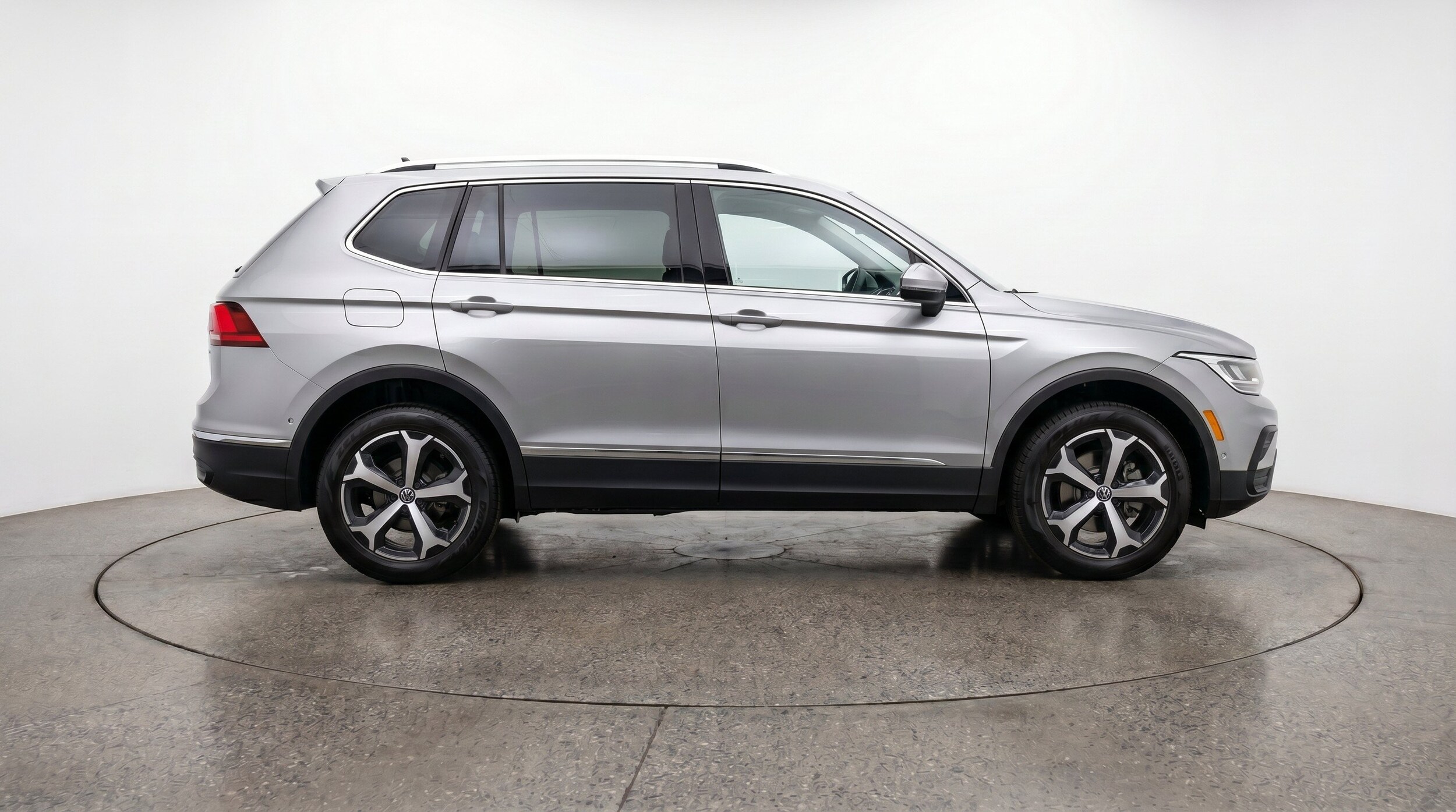 Thumbnail: 2026 Volkswagen Tiguan - 11