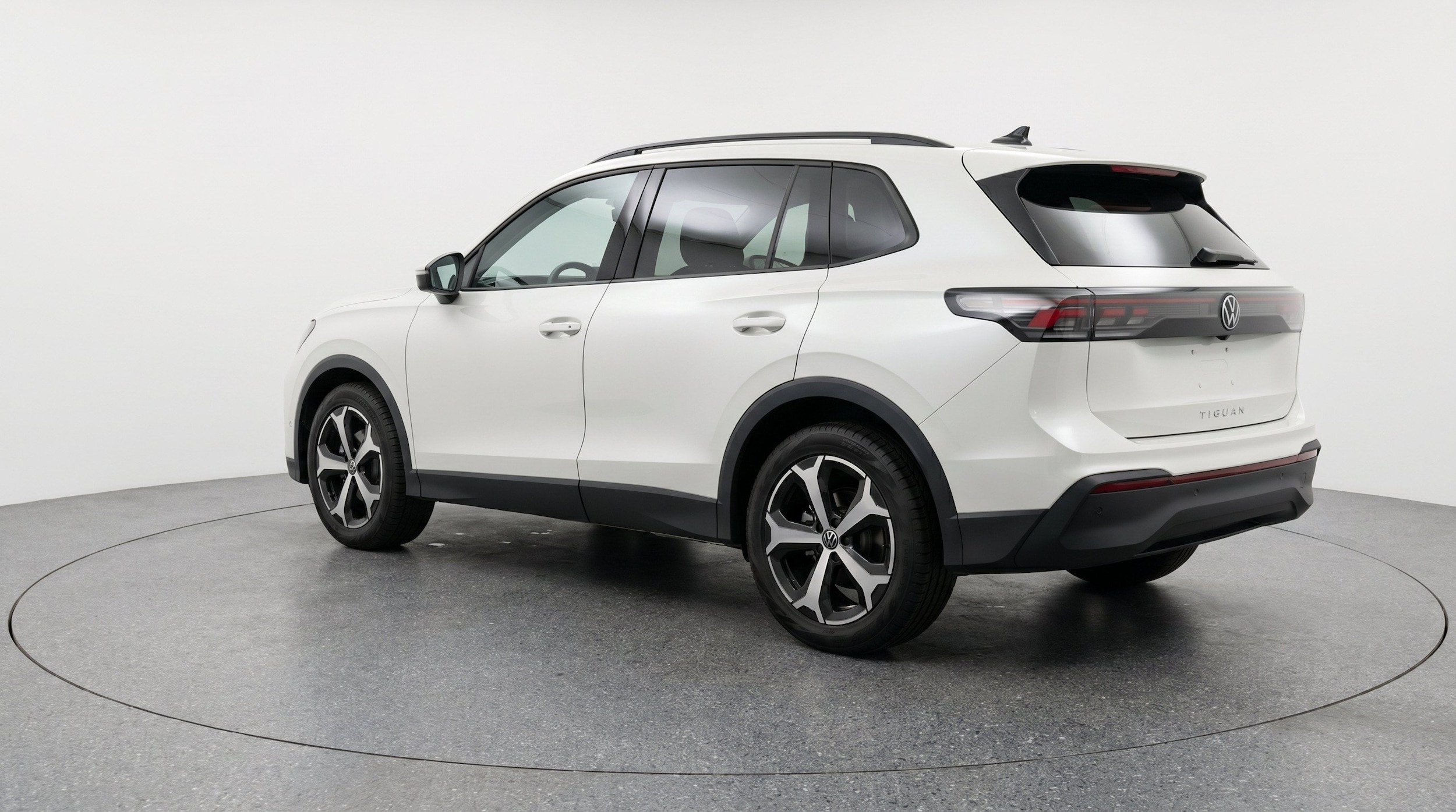 Thumbnail: 2026 Volkswagen Tiguan - 6