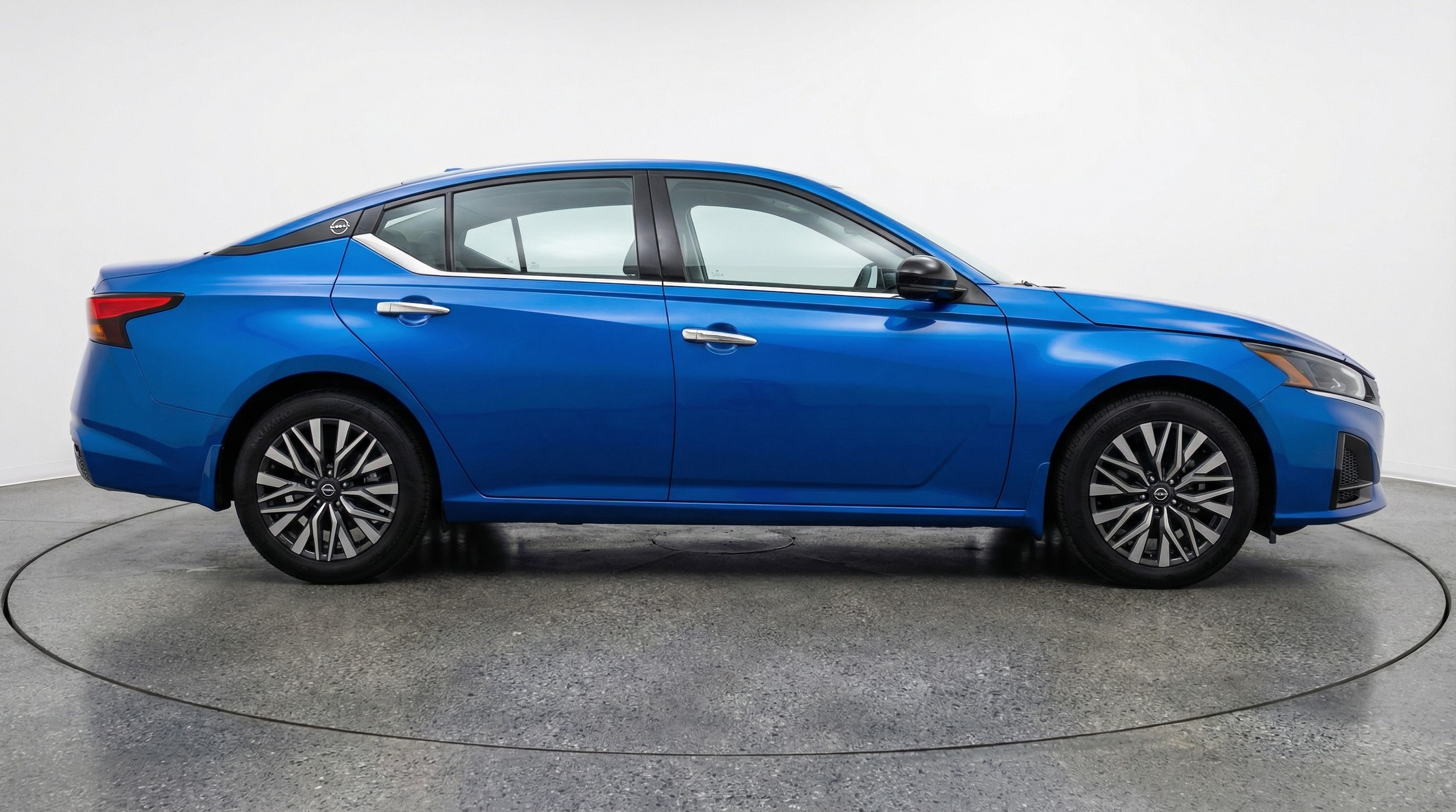 Thumbnail: 2025 Nissan Altima - 8