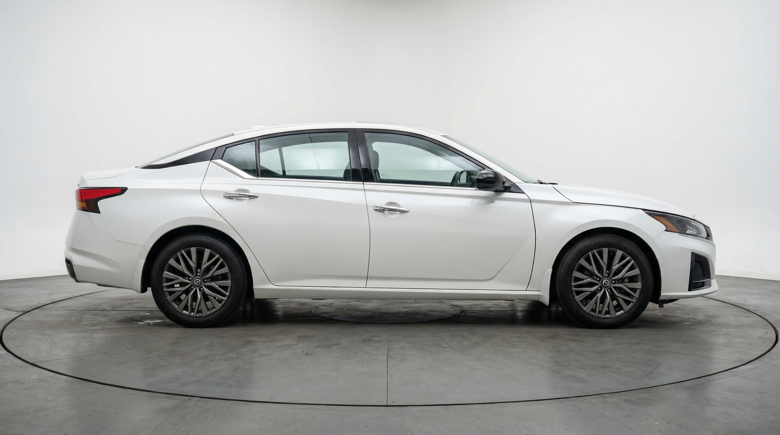 Thumbnail: 2025 Nissan Altima - 8