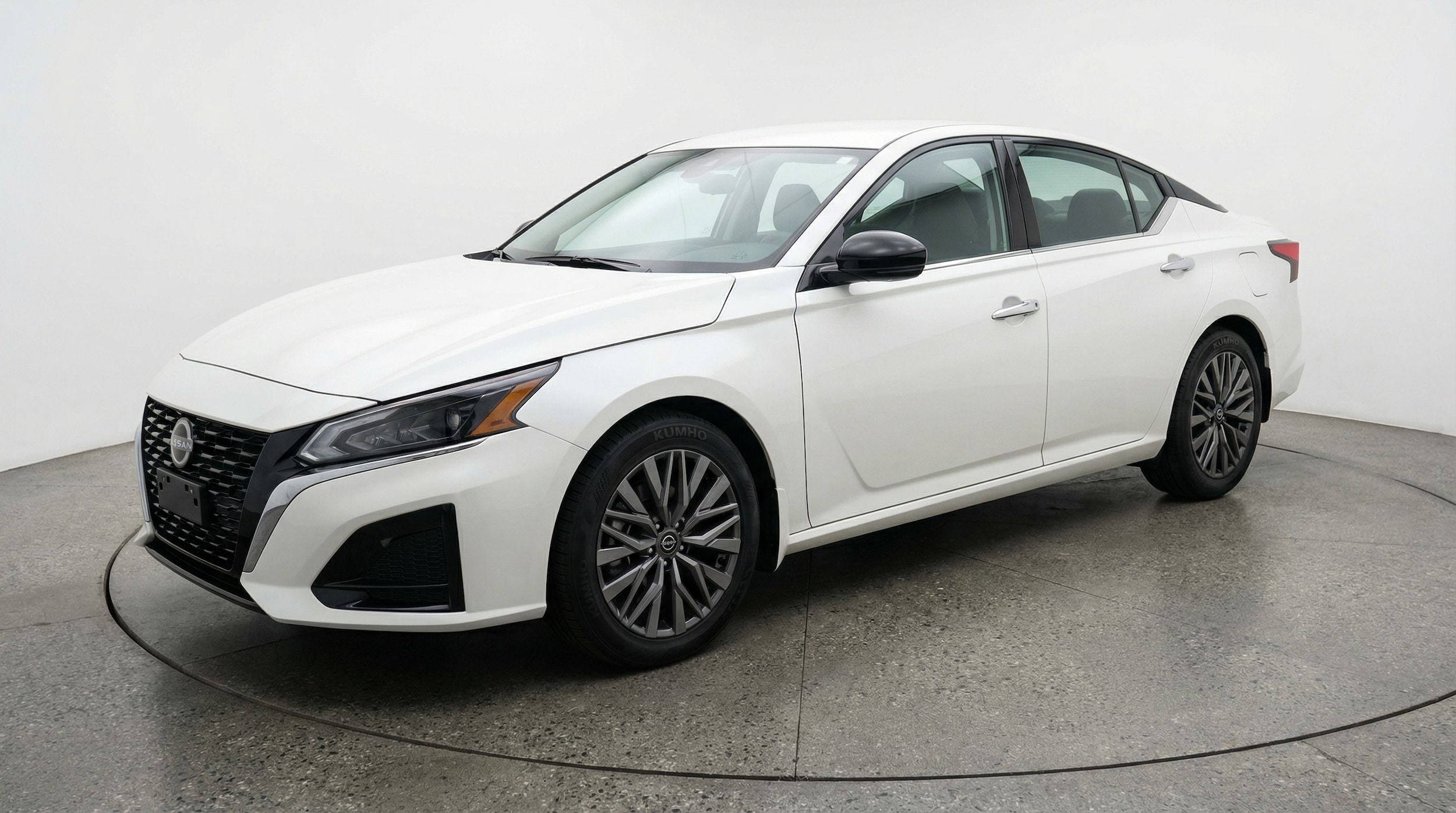 Thumbnail: 2025 Nissan Altima - 3