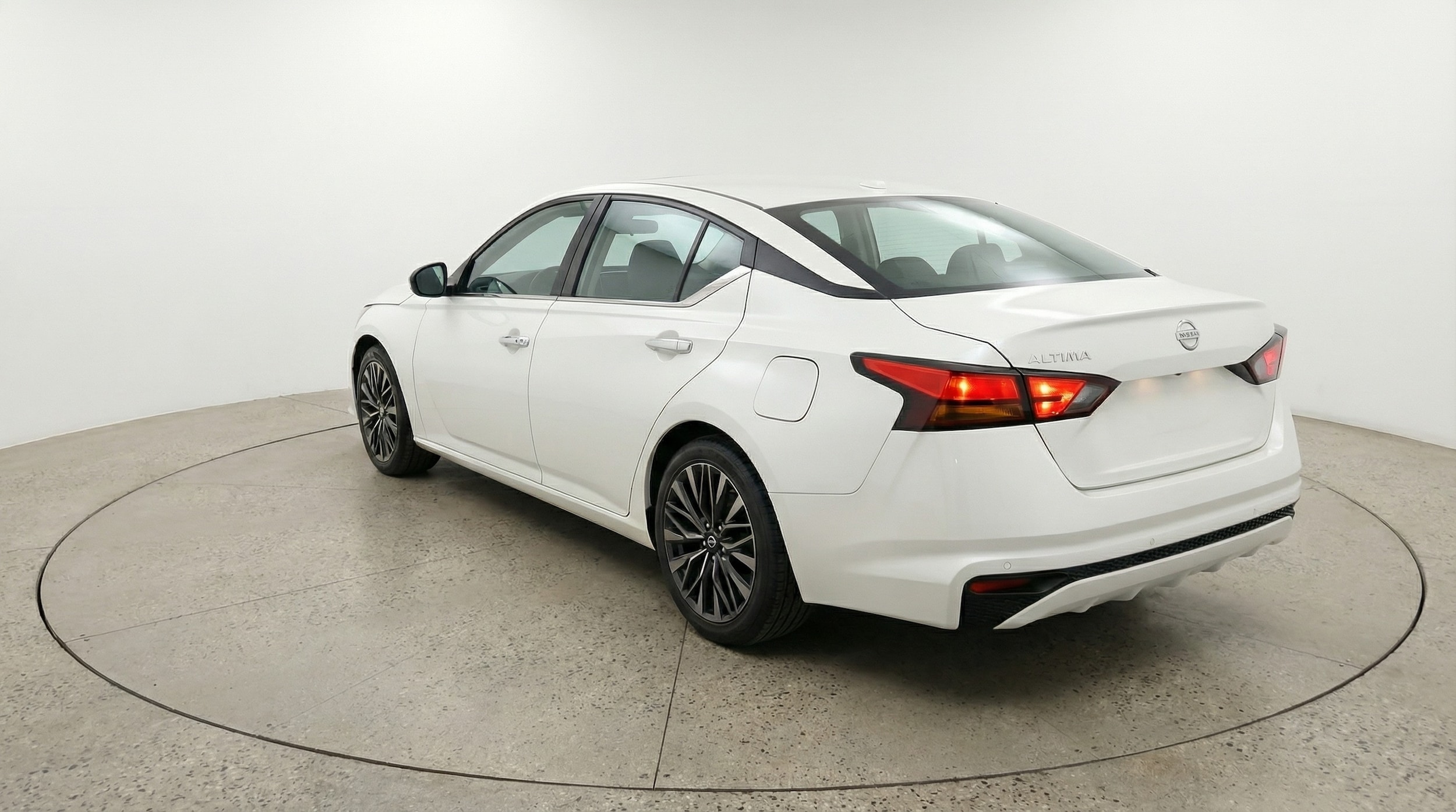 Thumbnail: 2025 Nissan Altima - 5