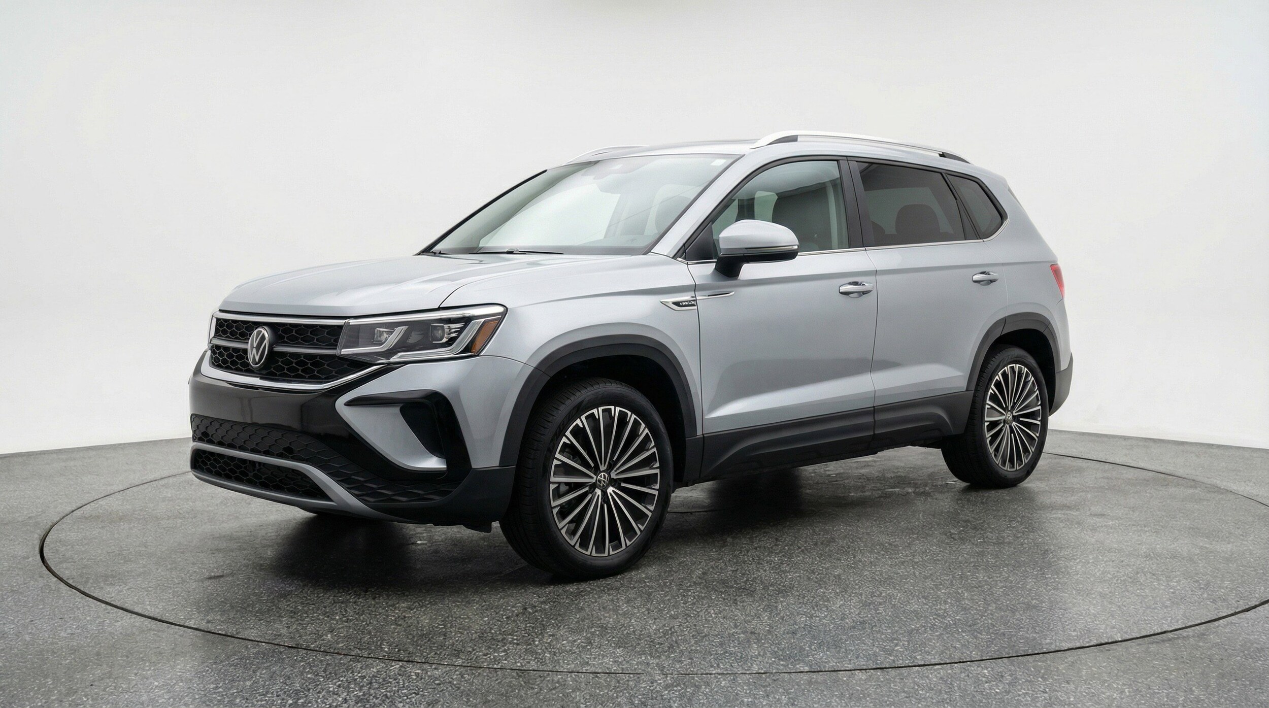 Thumbnail: 2025 Volkswagen Taos - 3