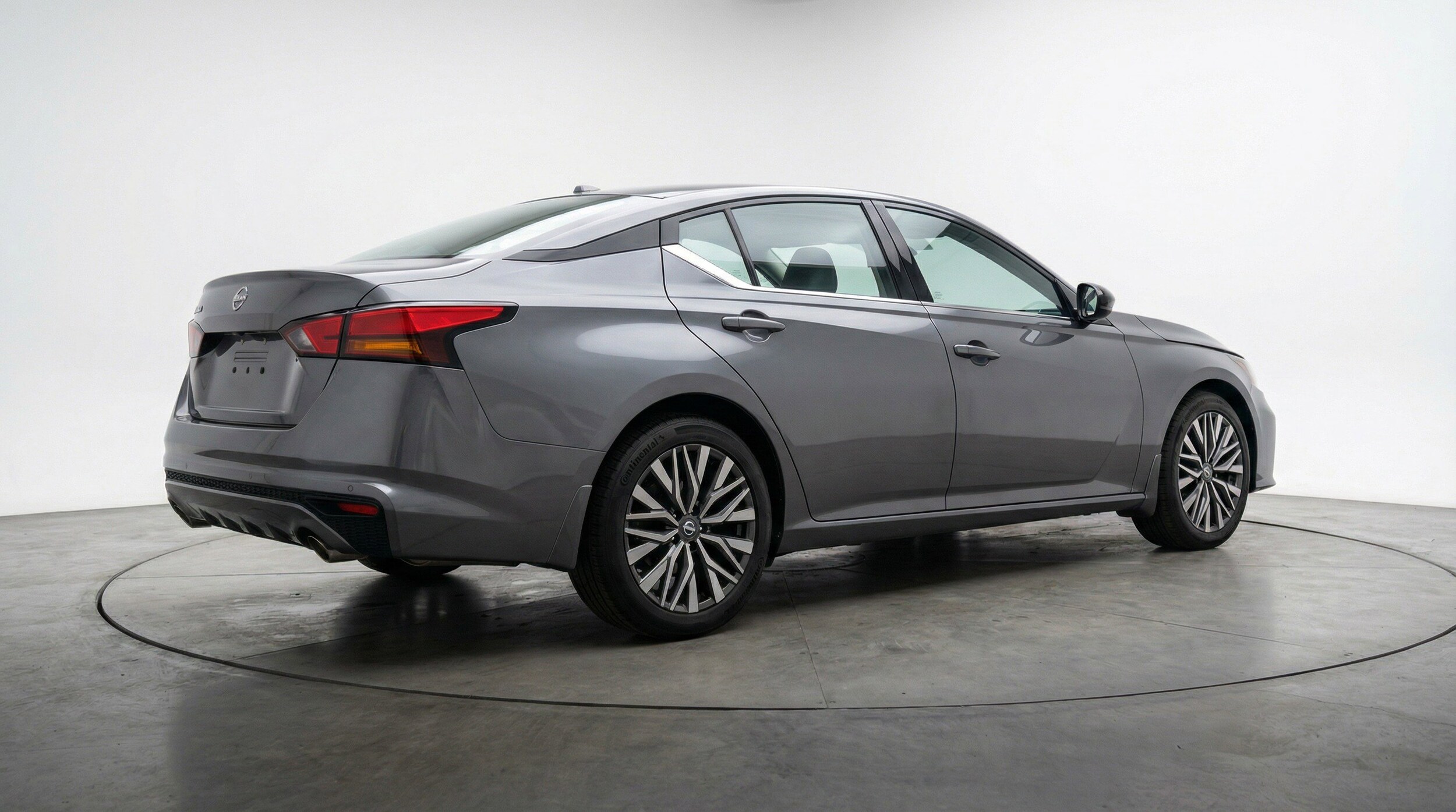 Thumbnail: 2025 Nissan Altima - 9