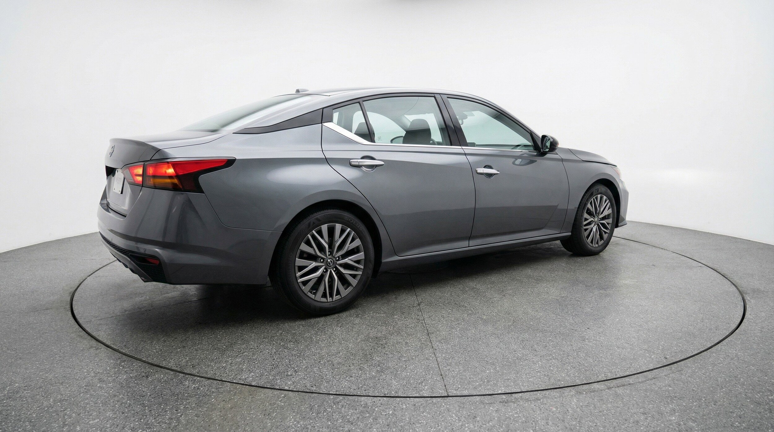 Thumbnail: 2025 Nissan Altima - 9