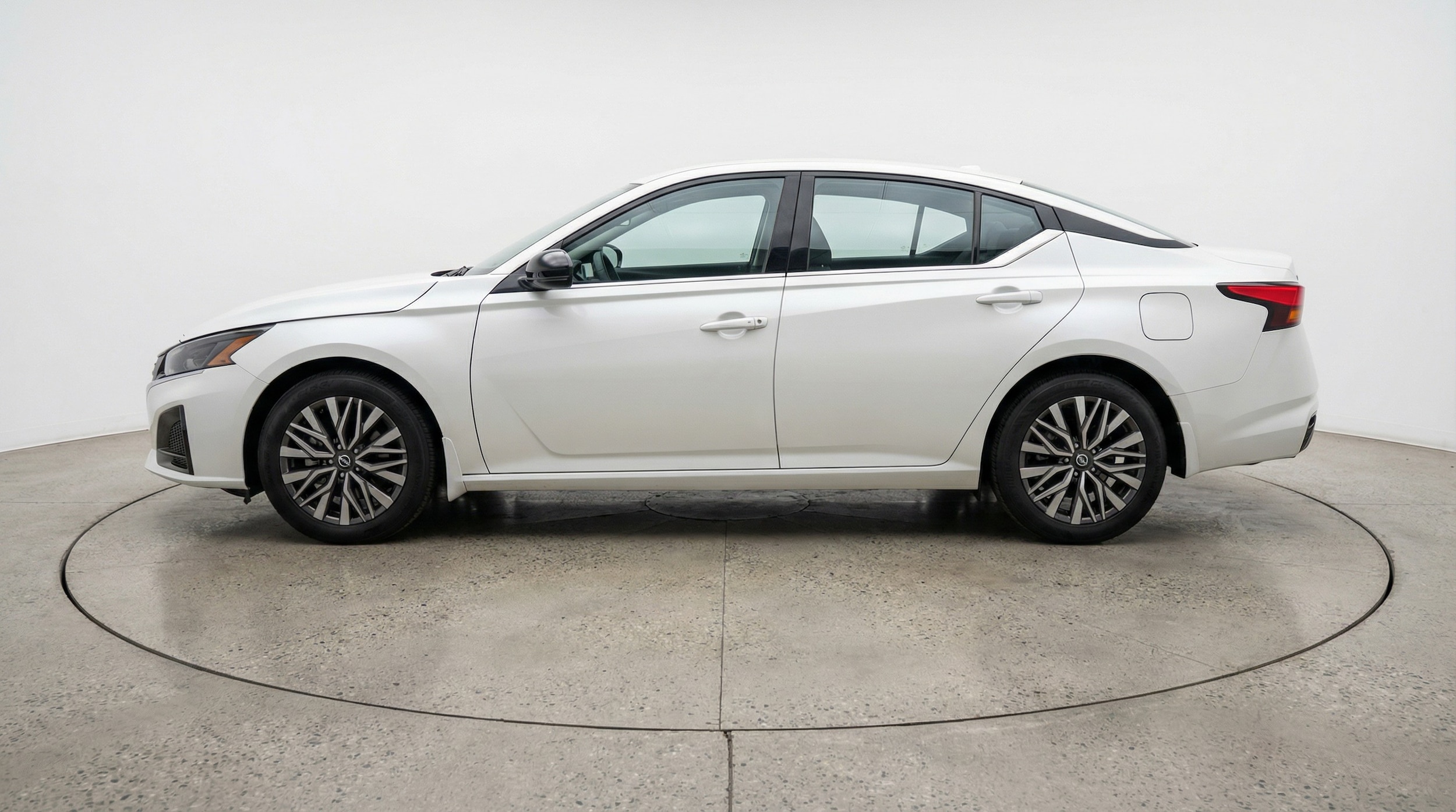 Thumbnail: 2025 Nissan Altima - 4