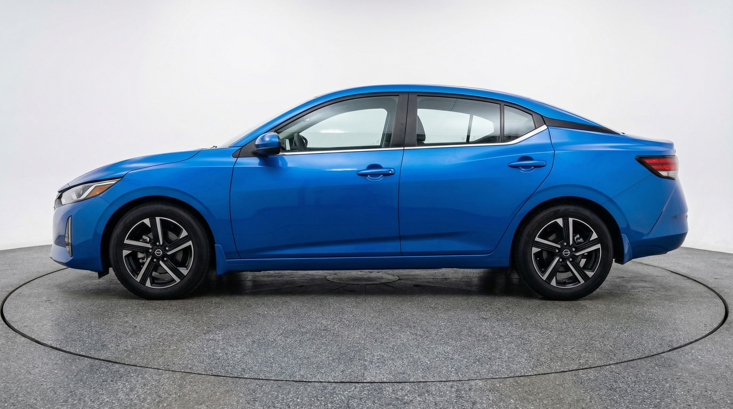 Thumbnail: 2025 Nissan Sentra - 4