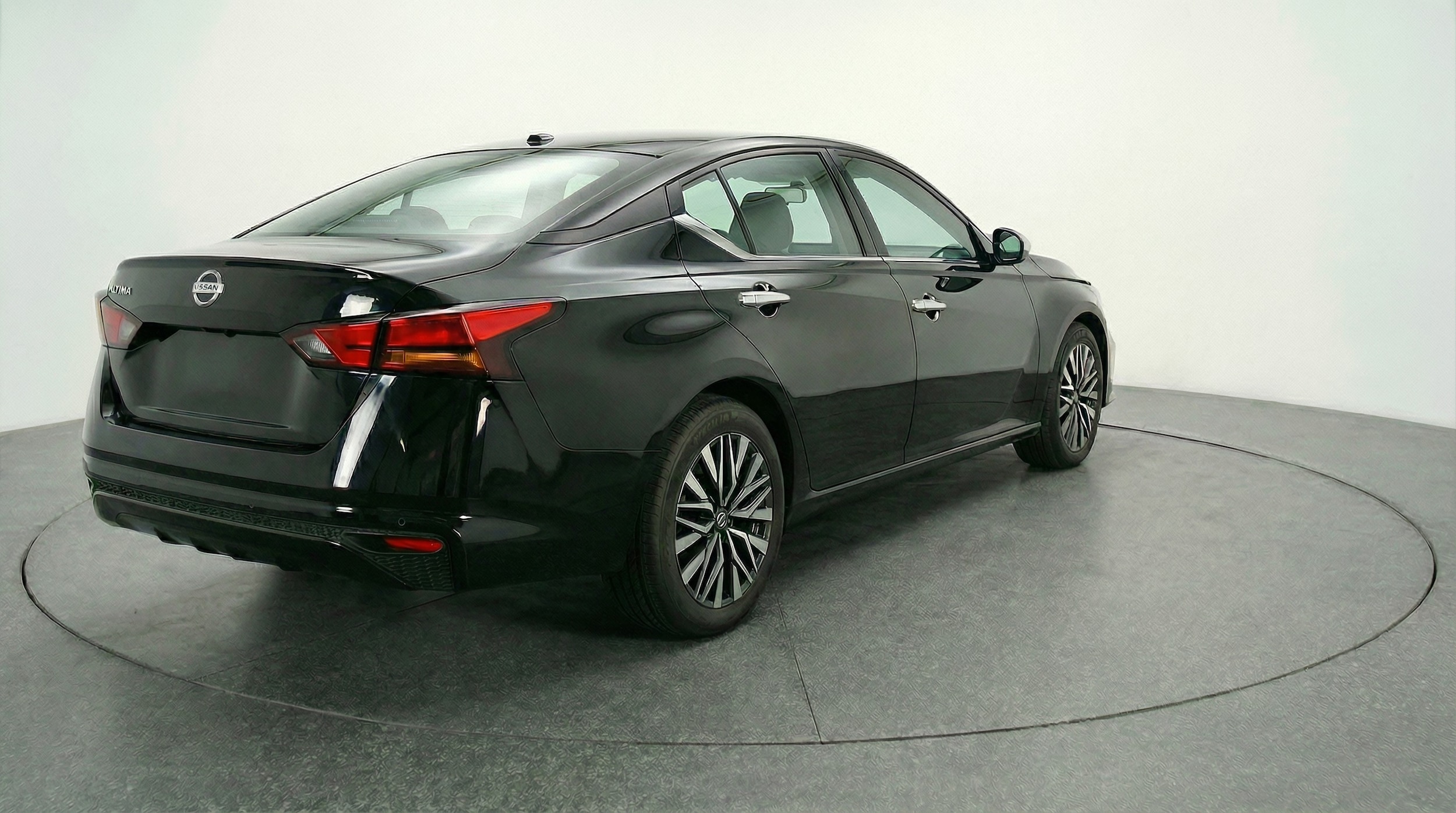 Thumbnail: 2025 Nissan Altima - 7