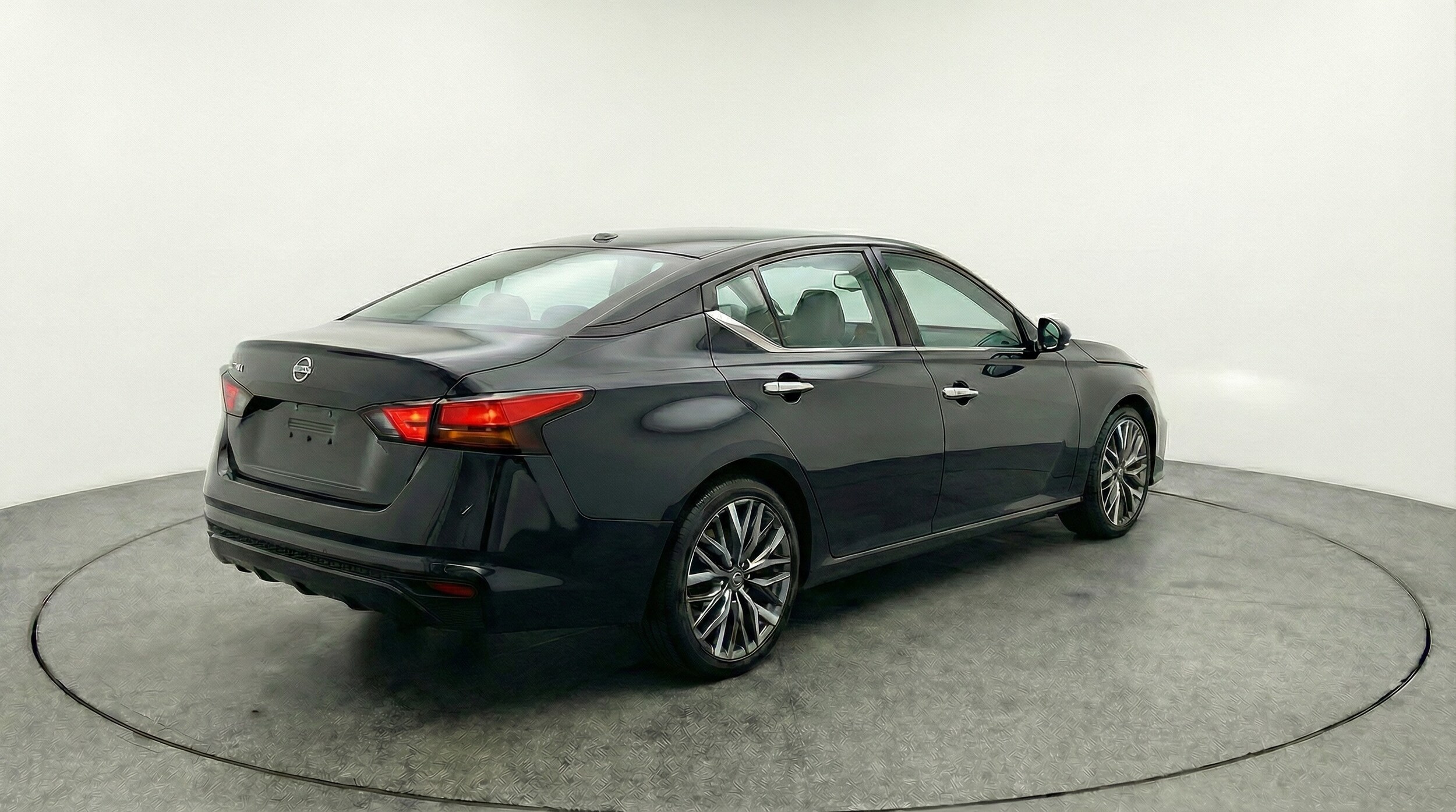 Thumbnail: 2025 Nissan Altima - 7