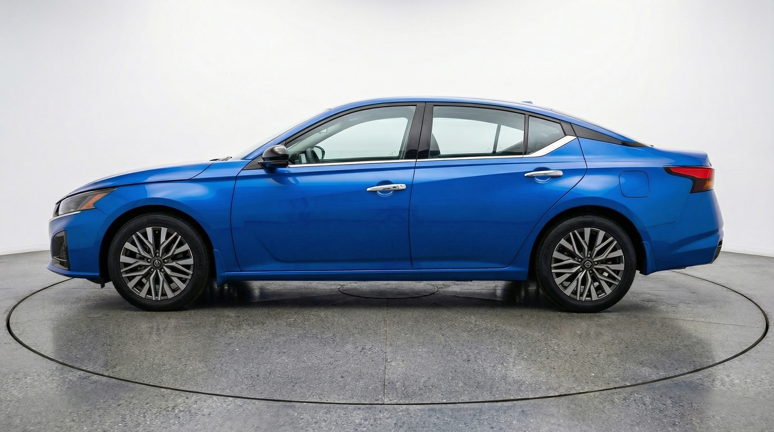 Thumbnail: 2025 Nissan Altima - 4