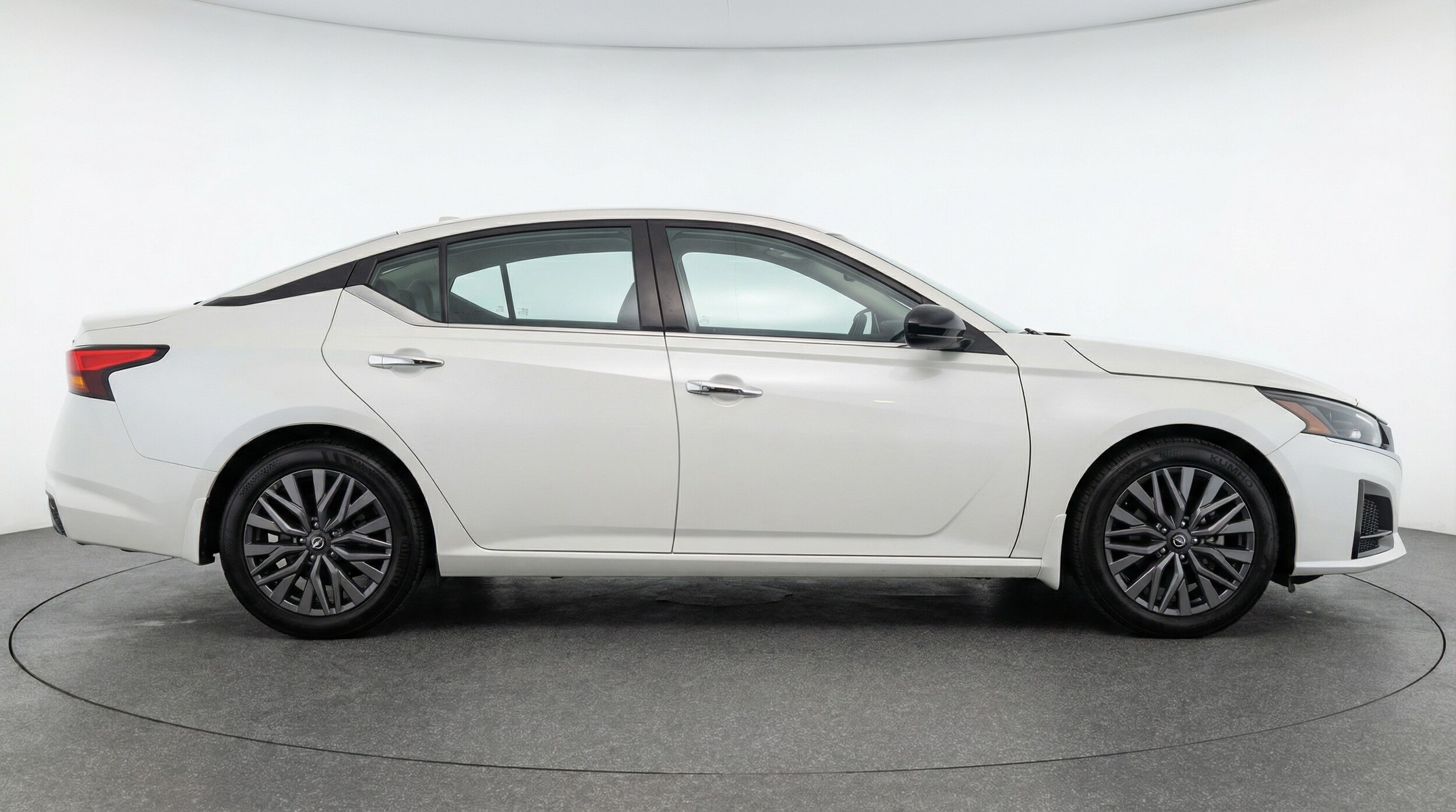 Thumbnail: 2025 Nissan Altima - 8