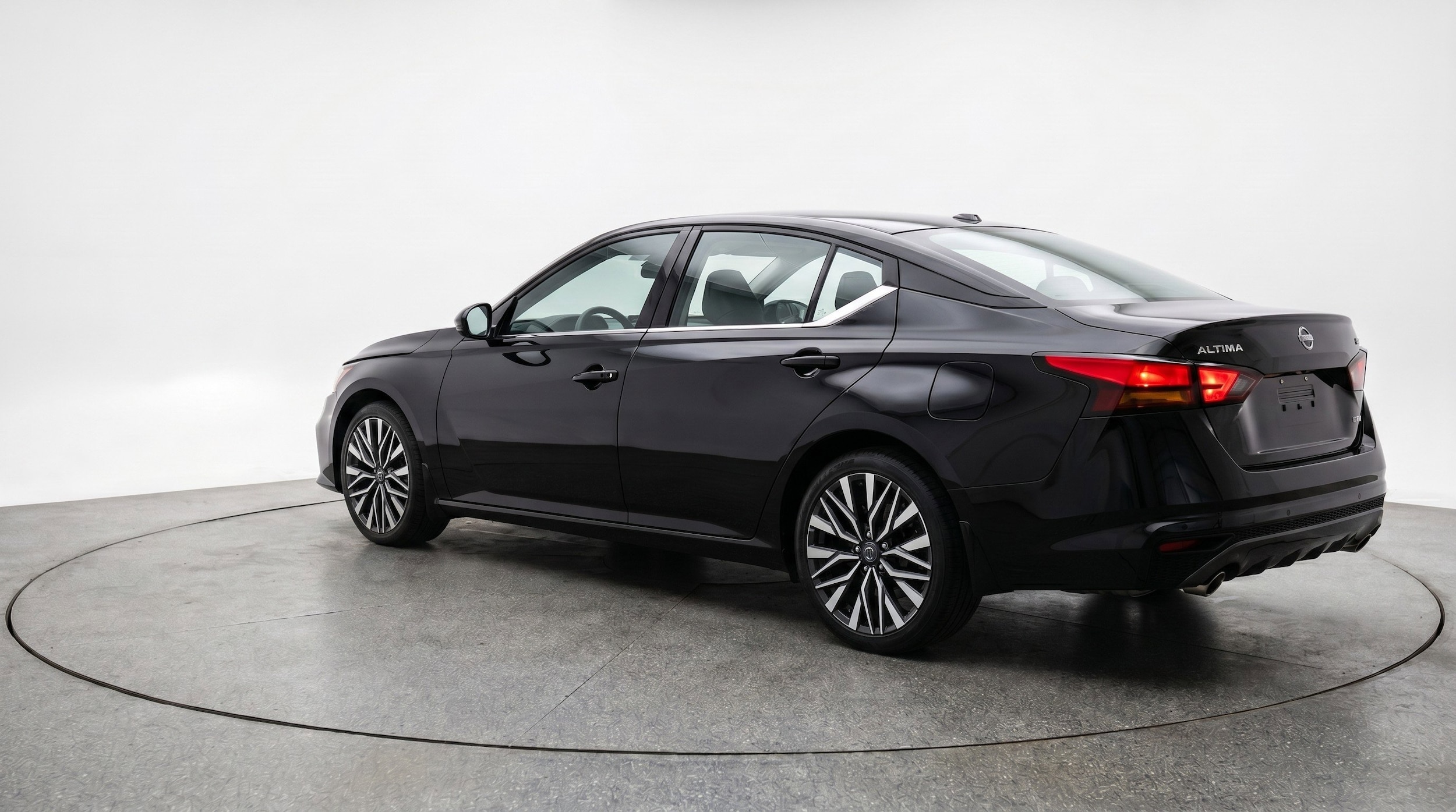 Thumbnail: 2025 Nissan Altima - 6