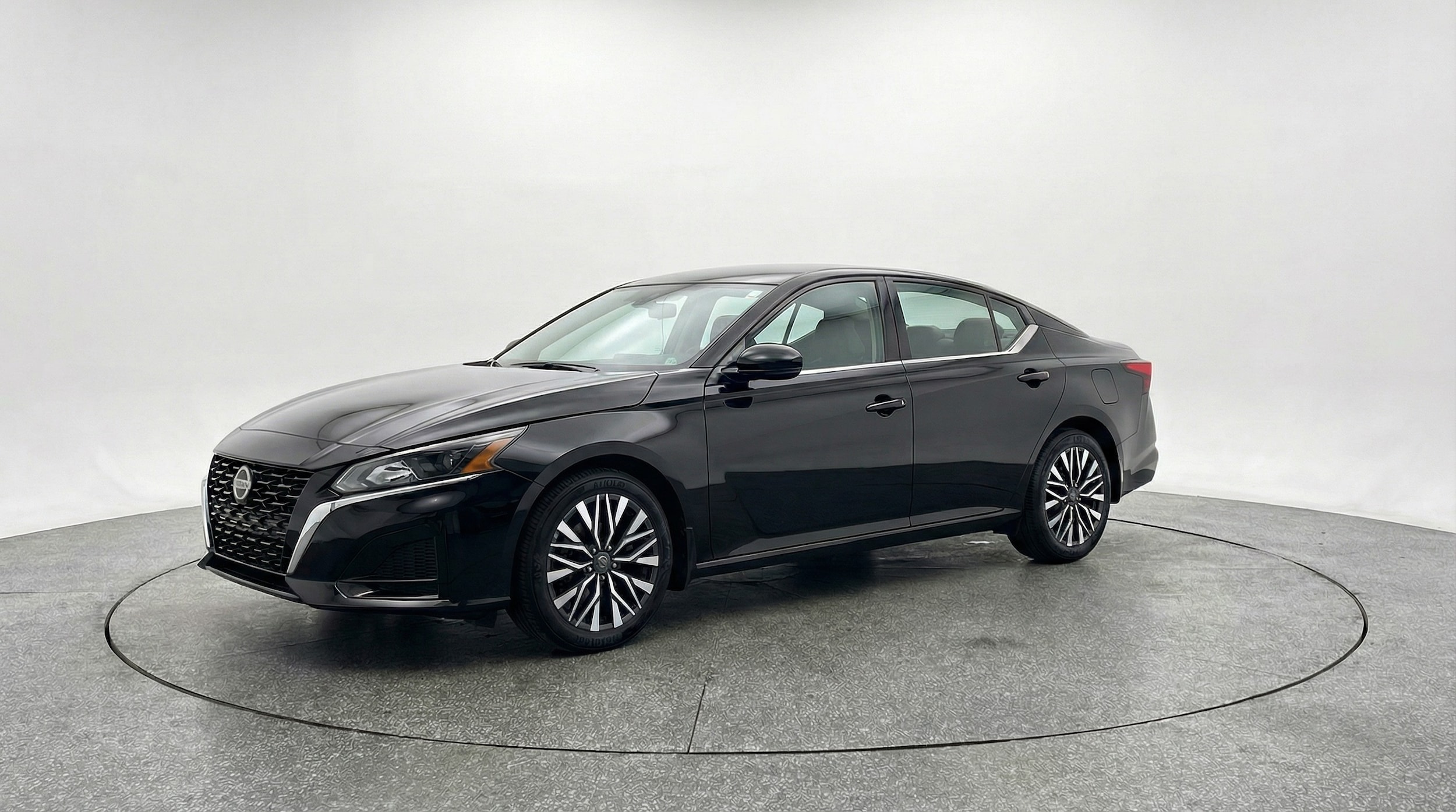 Thumbnail: 2025 Nissan Altima - 3