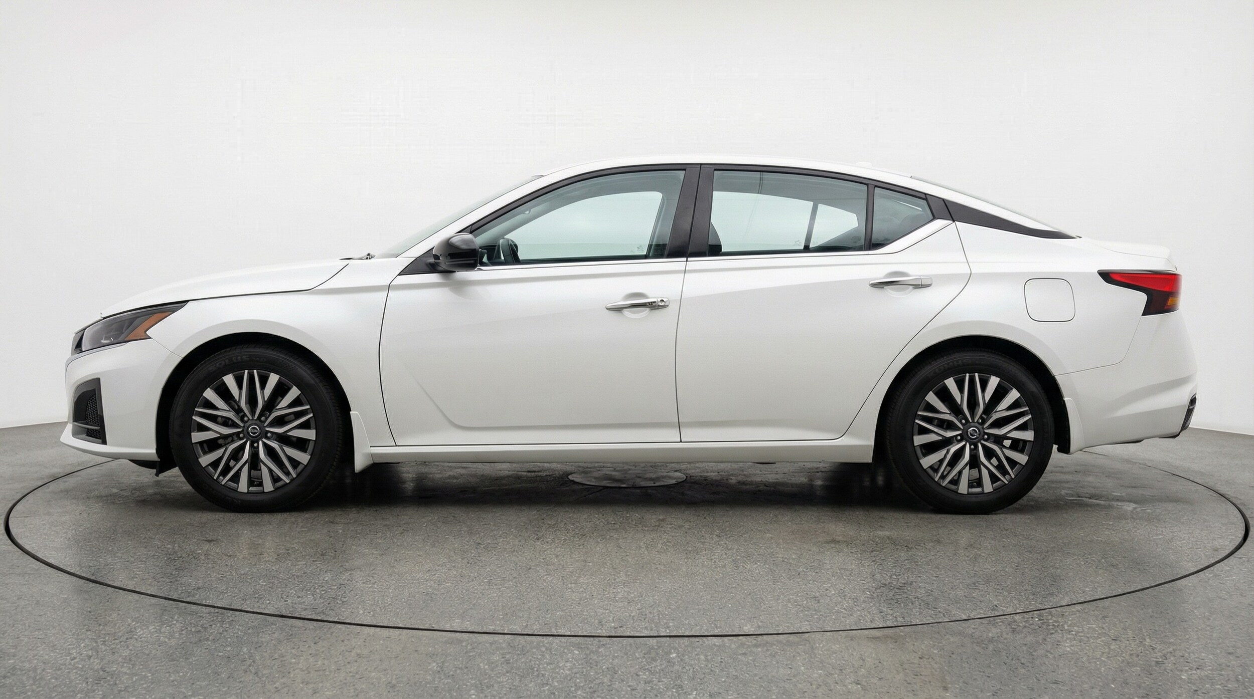 Thumbnail: 2025 Nissan Altima - 4