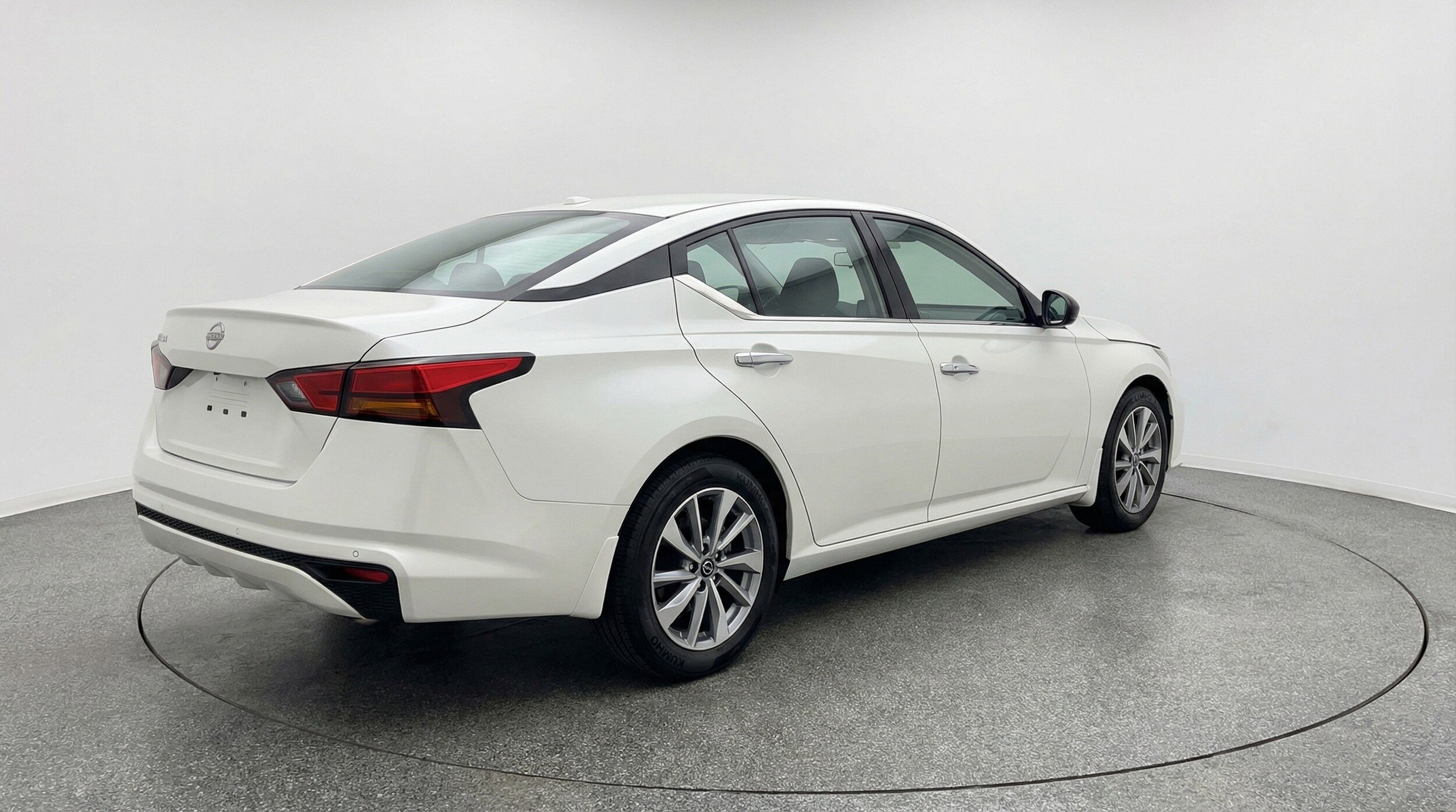 Thumbnail: 2025 Nissan Altima - 9