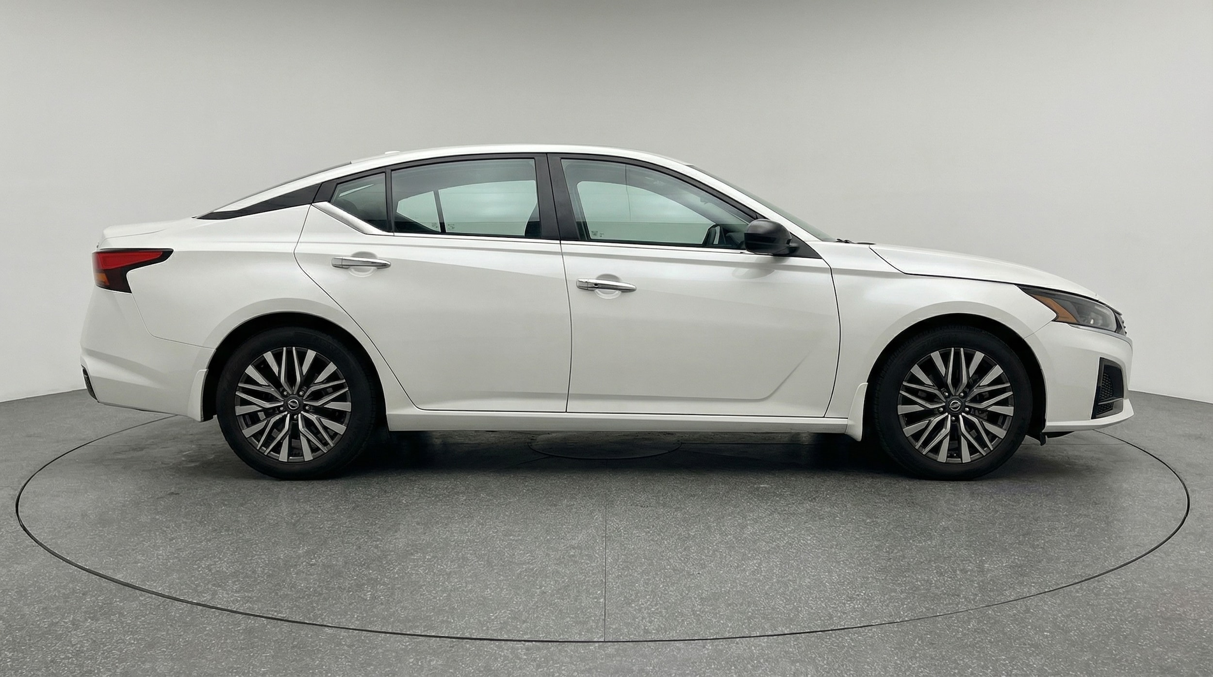 Thumbnail: 2025 Nissan Altima - 8