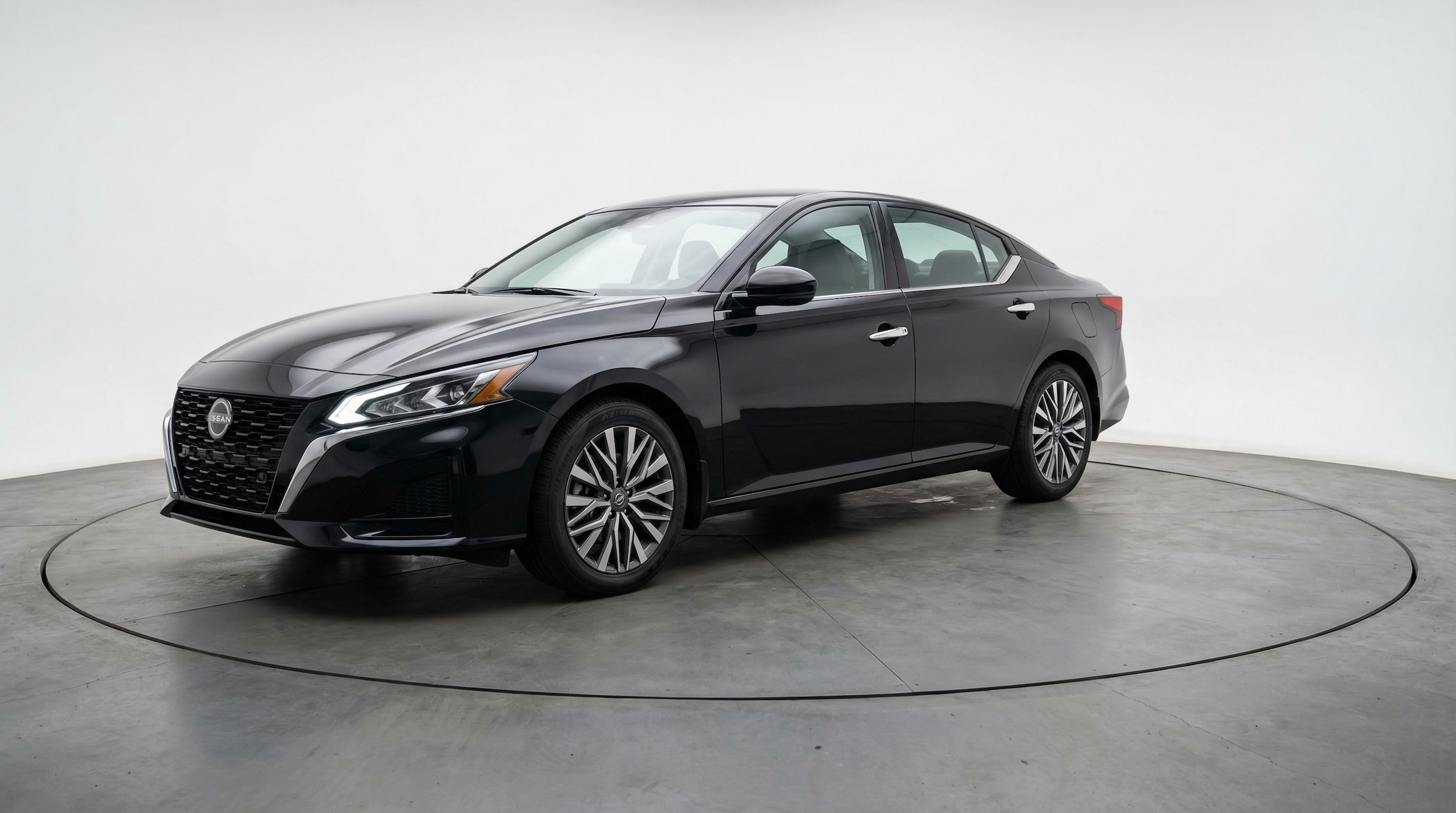 Thumbnail: 2025 Nissan Altima - 3