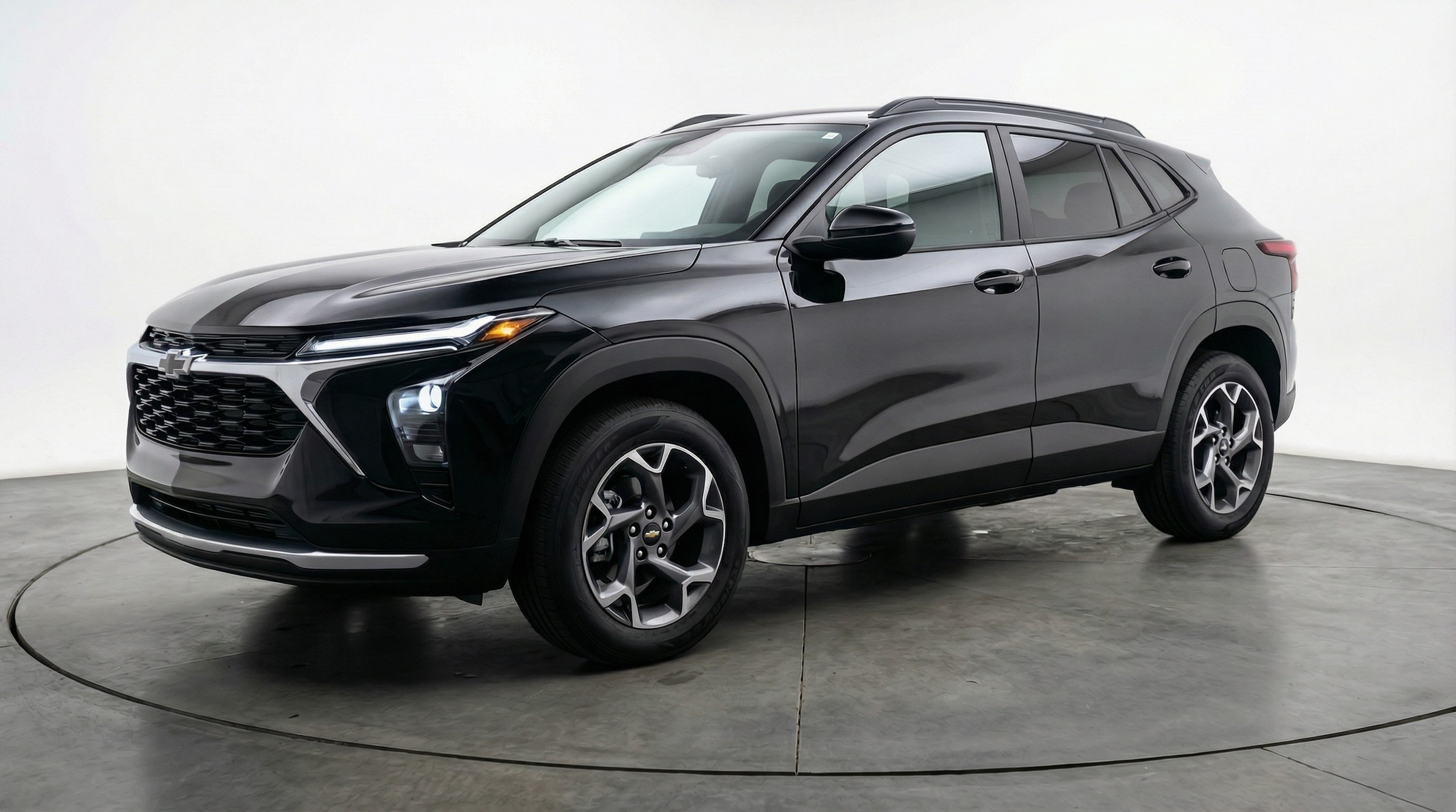 Thumbnail: 2025 Chevrolet Trax - 3