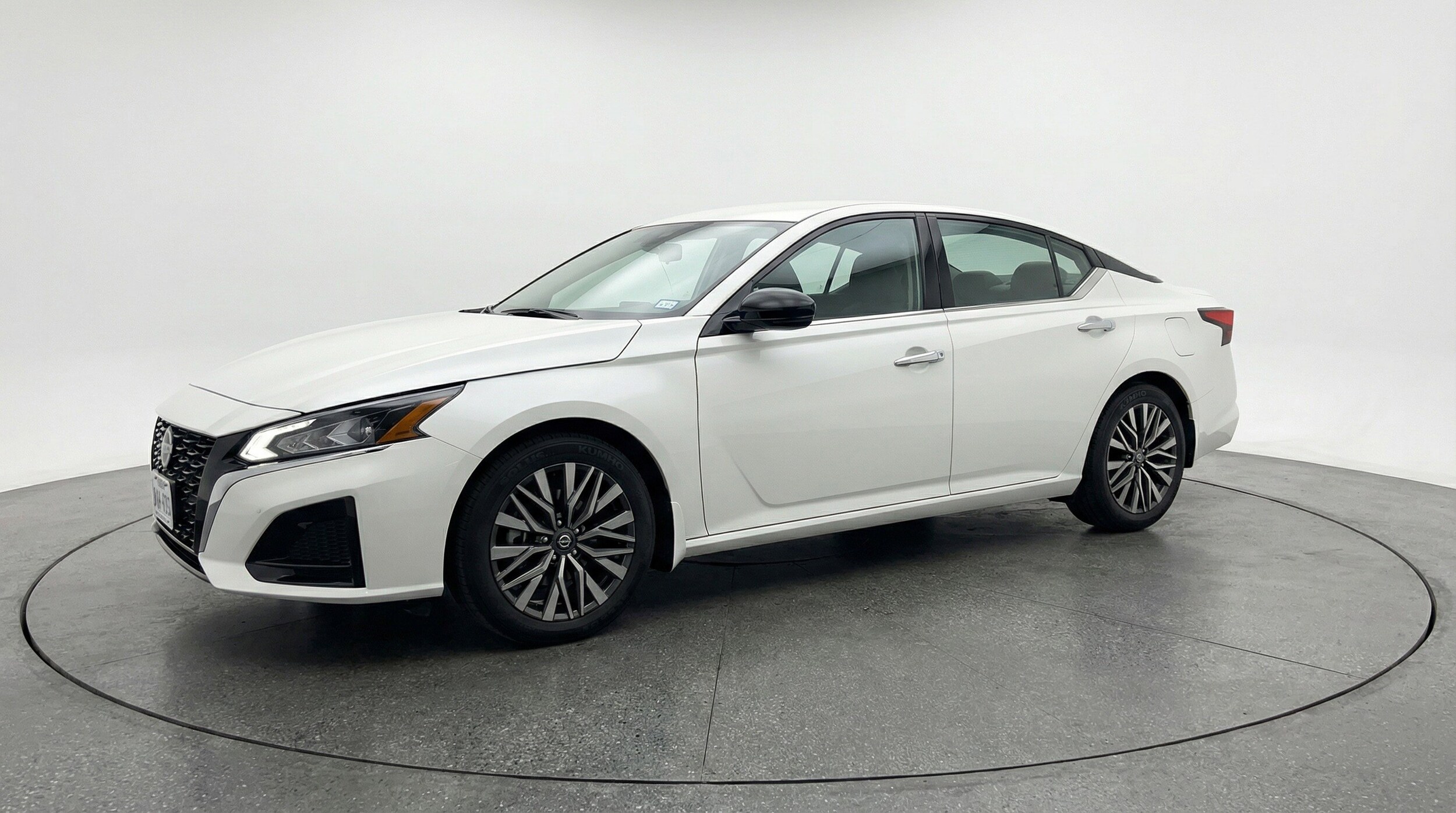 Thumbnail: 2025 Nissan Altima - 3