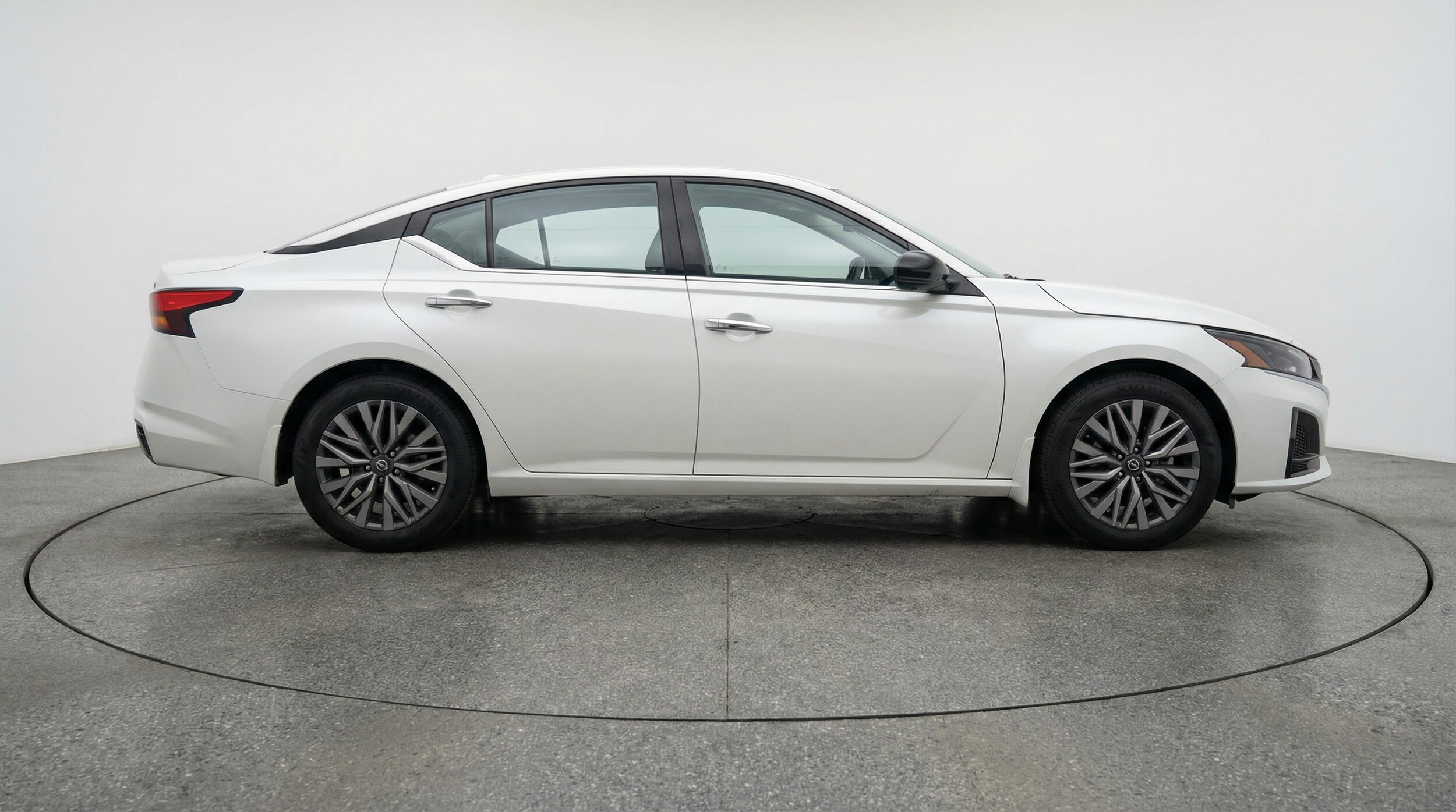 Thumbnail: 2025 Nissan Altima - 8