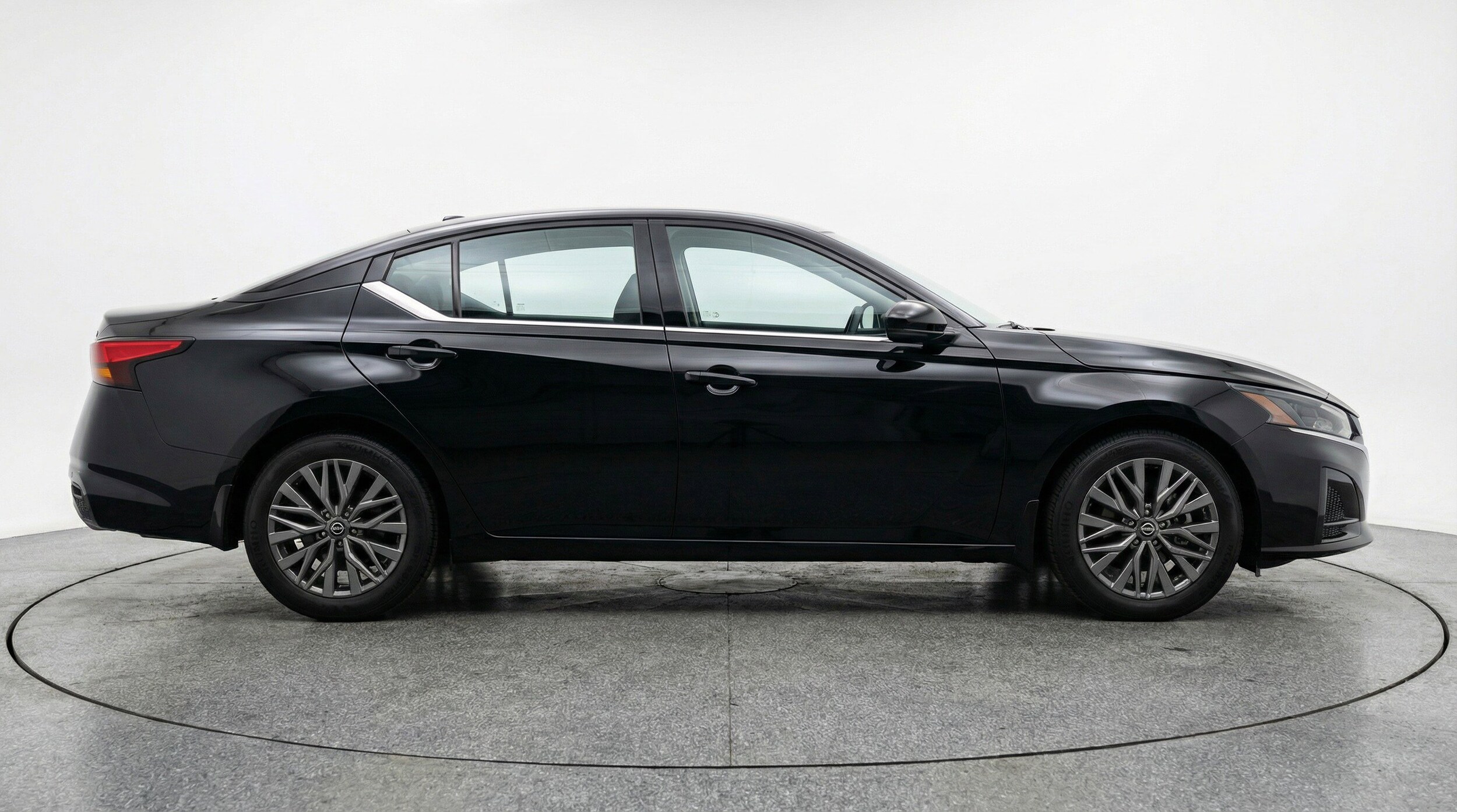 Thumbnail: 2025 Nissan Altima - 11