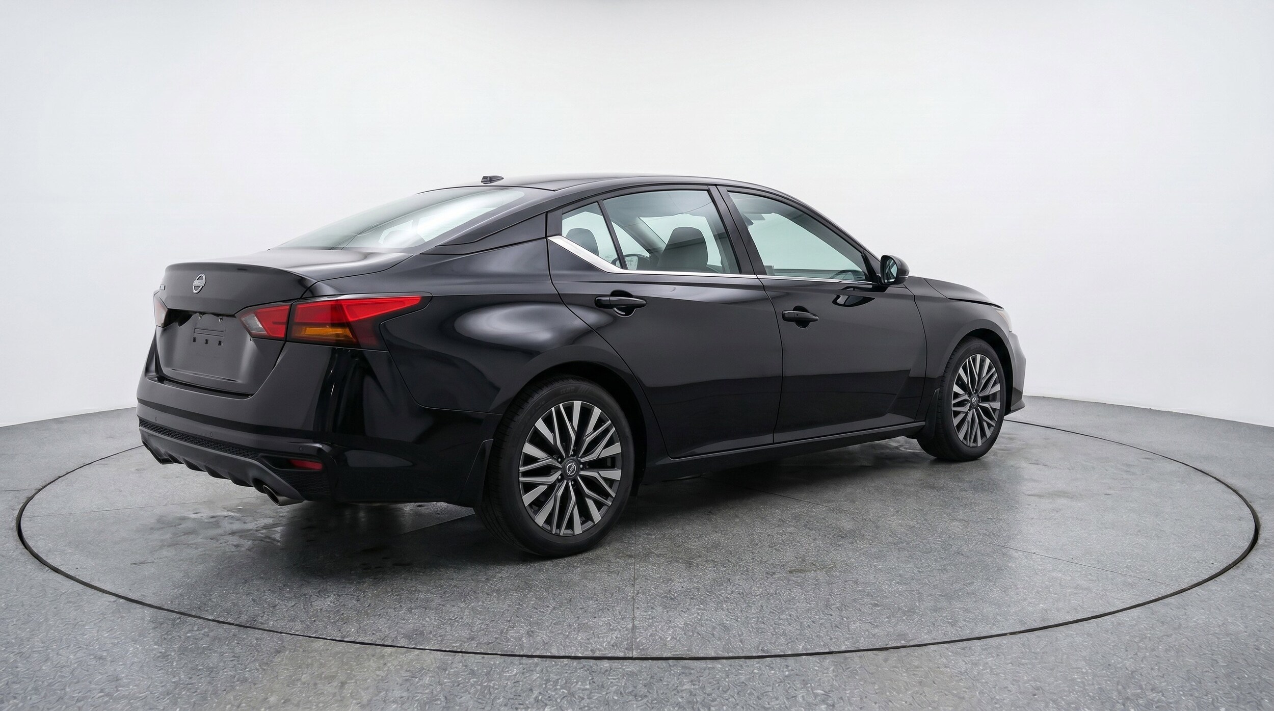 Thumbnail: 2025 Nissan Altima - 9