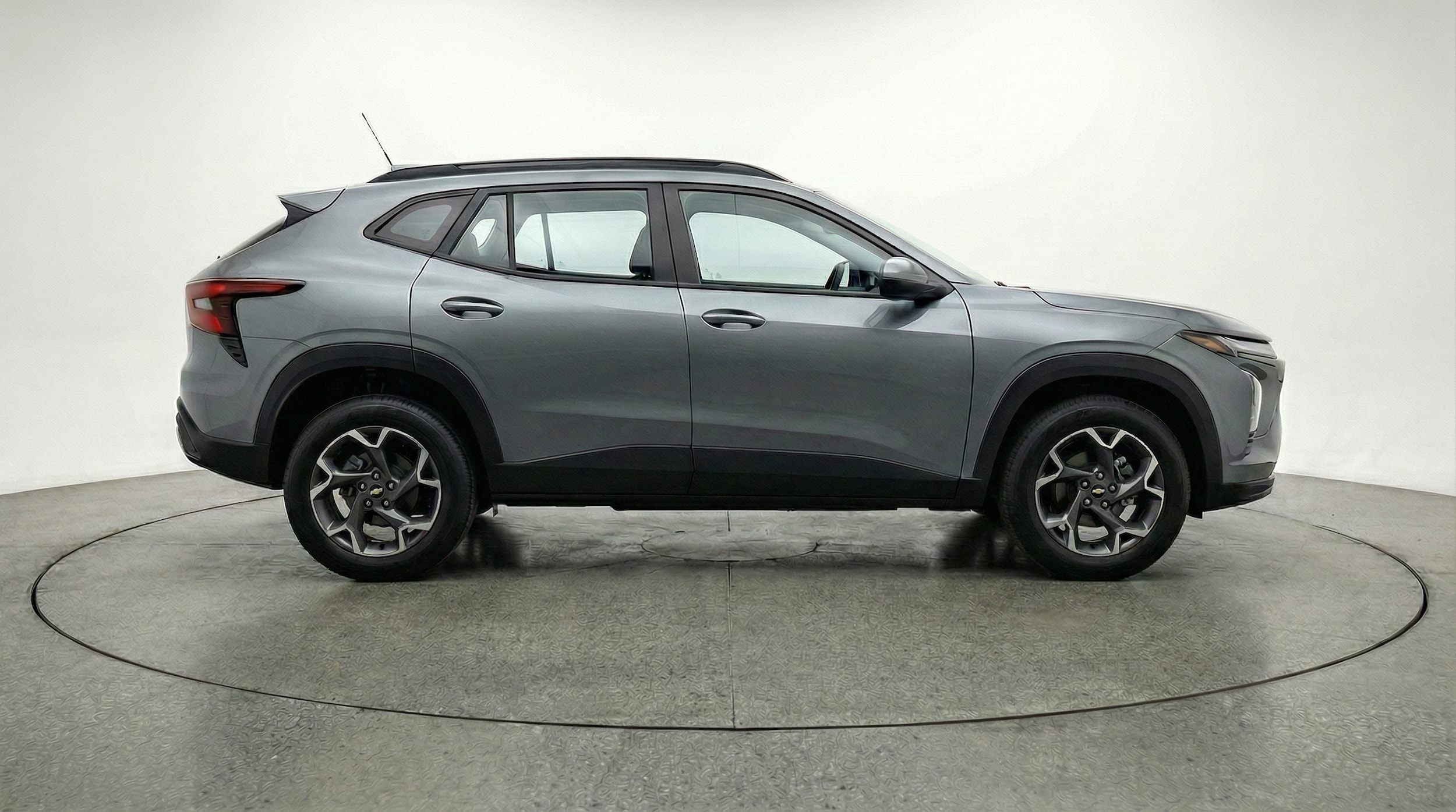 Thumbnail: 2025 Chevrolet Trax - 8