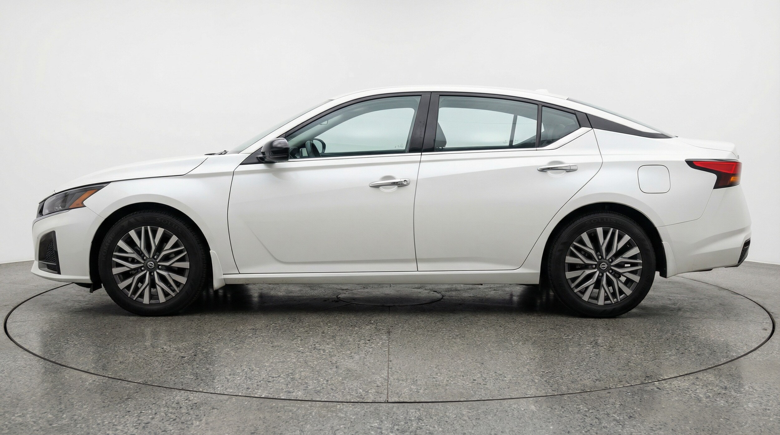 Thumbnail: 2025 Nissan Altima - 4