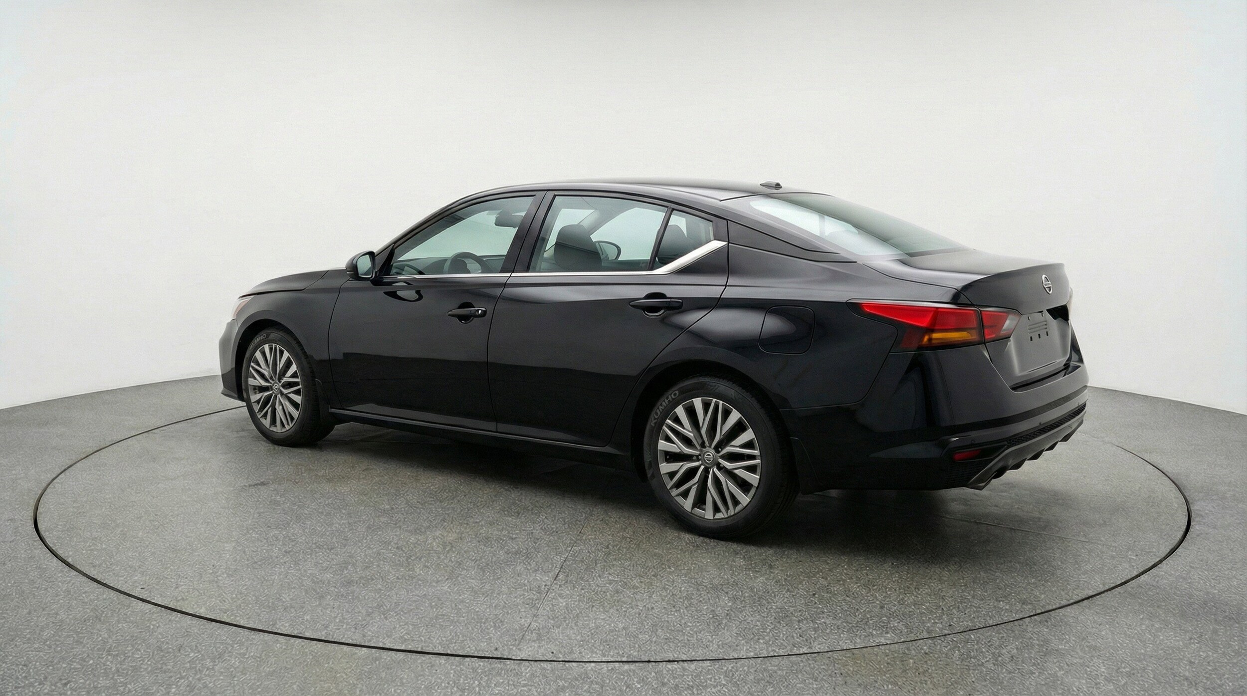 Thumbnail: 2025 Nissan Altima - 6