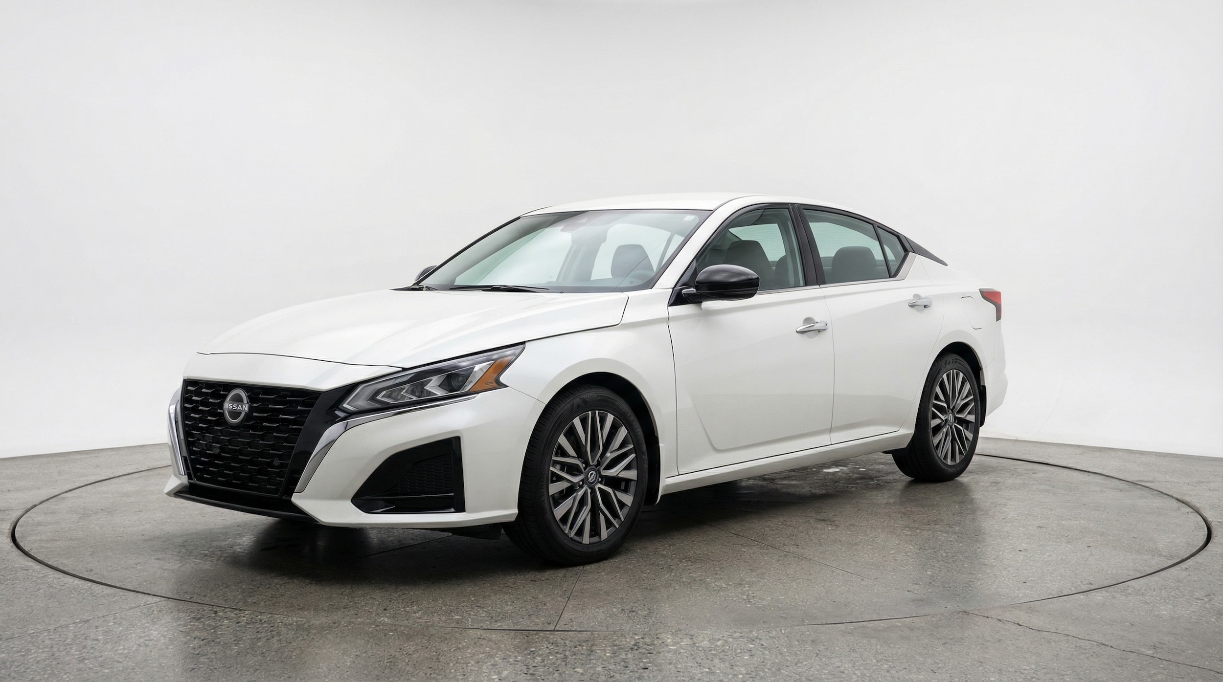 Thumbnail: 2025 Nissan Altima - 3