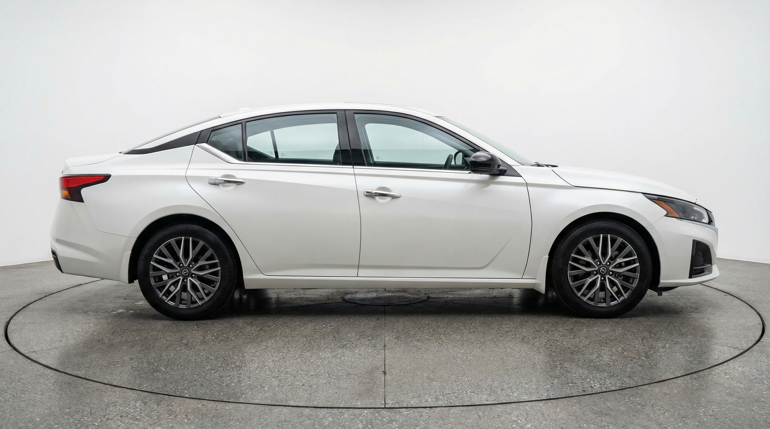 Thumbnail: 2025 Nissan Altima - 8