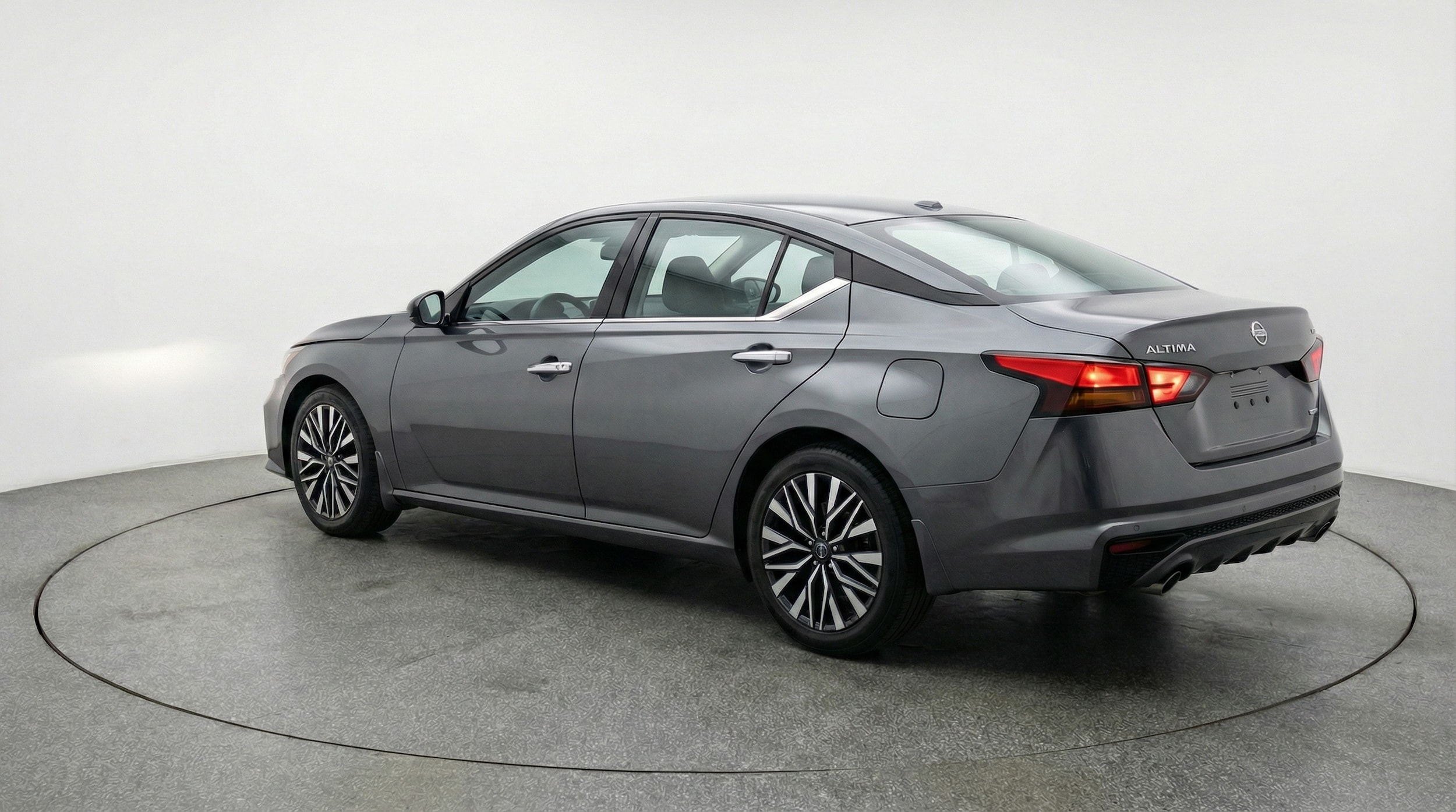 Thumbnail: 2025 Nissan Altima - 5