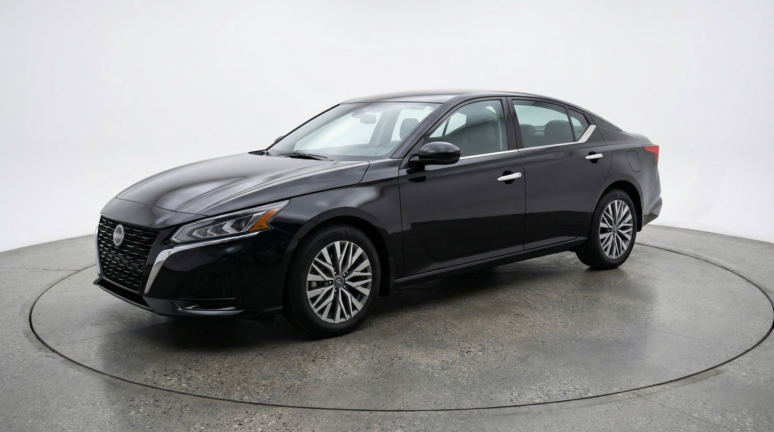 Thumbnail: 2025 Nissan Altima - 3