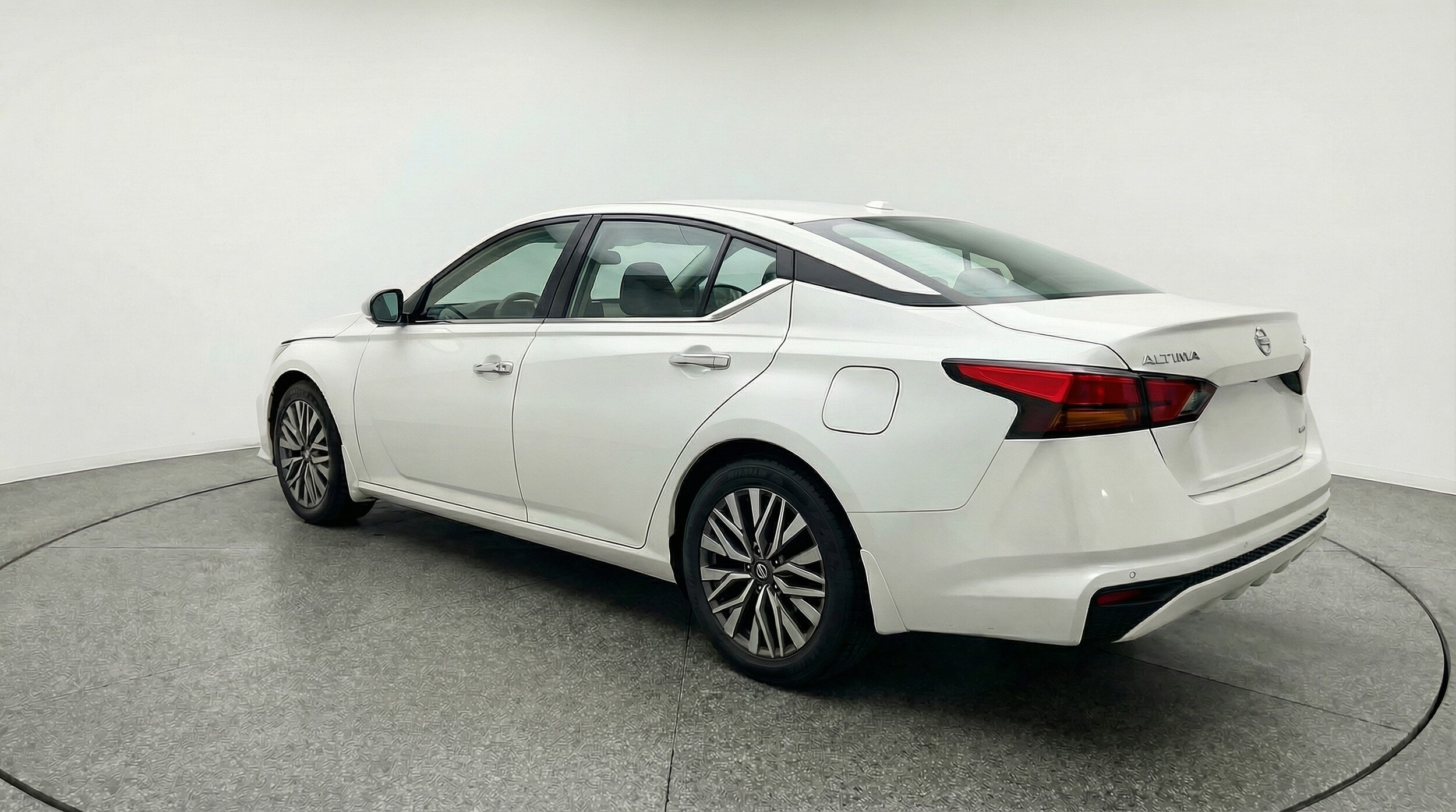 Thumbnail: 2025 Nissan Altima - 5