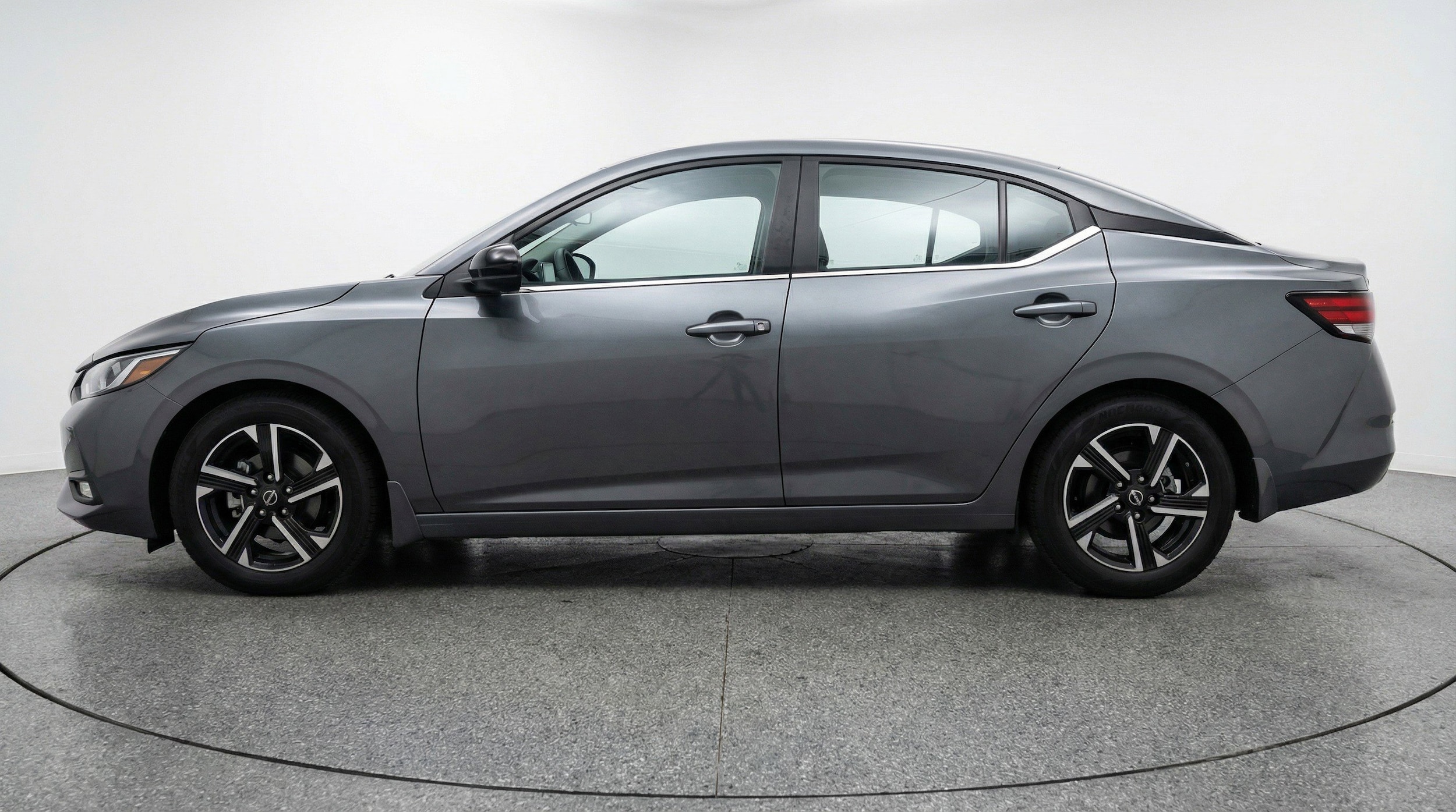 Thumbnail: 2025 Nissan Sentra - 5