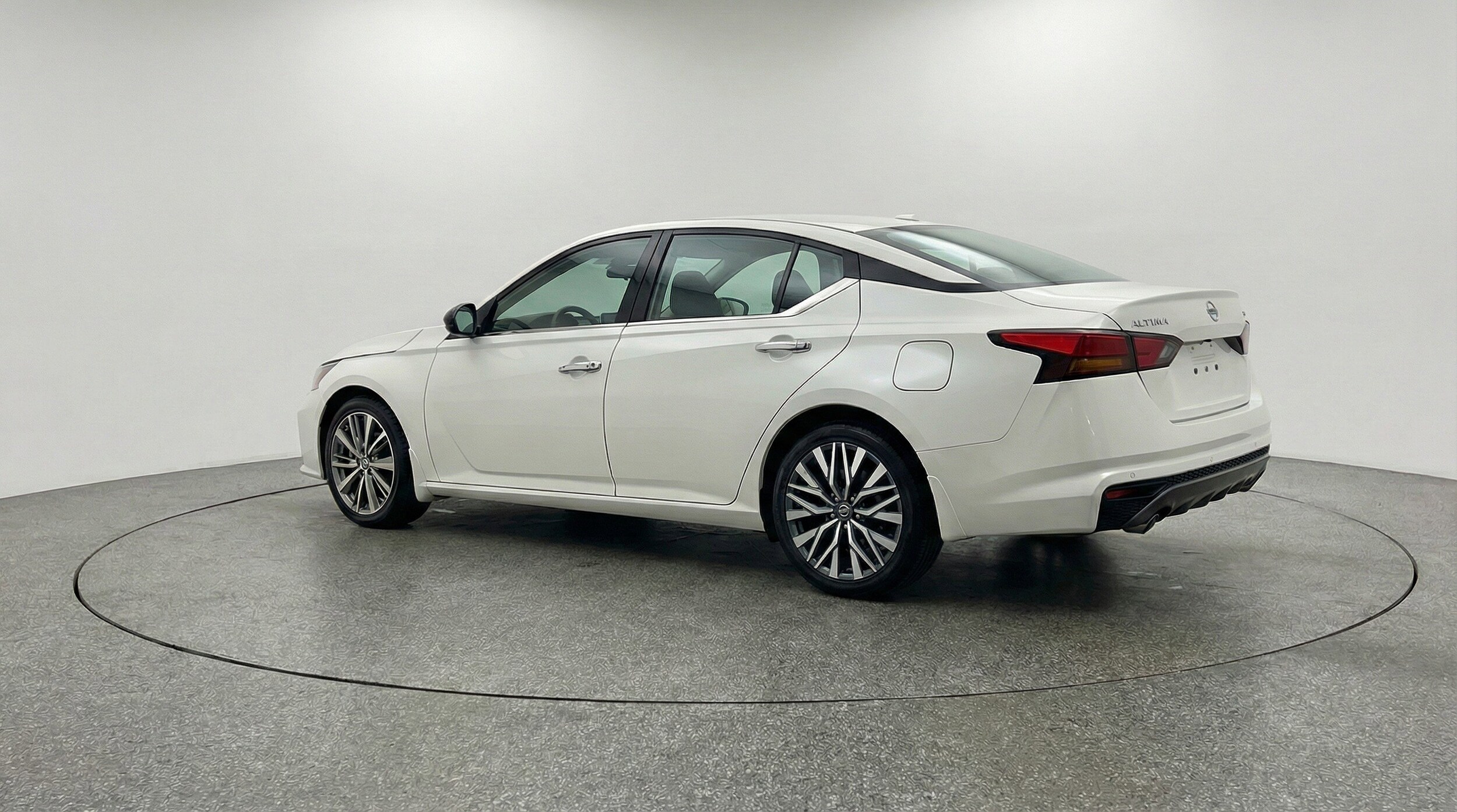 Thumbnail: 2025 Nissan Altima - 6