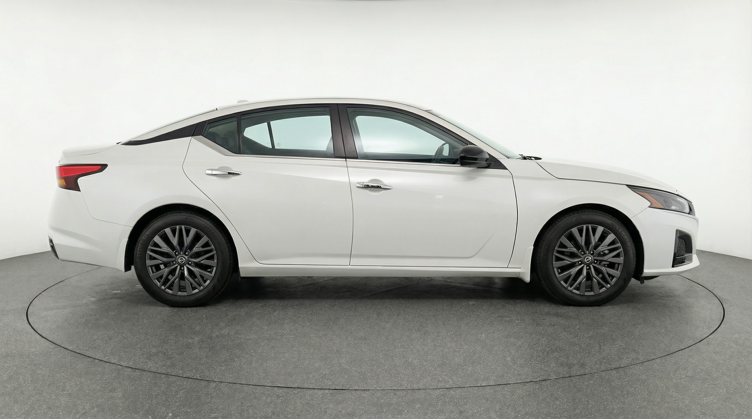 Thumbnail: 2025 Nissan Altima - 4