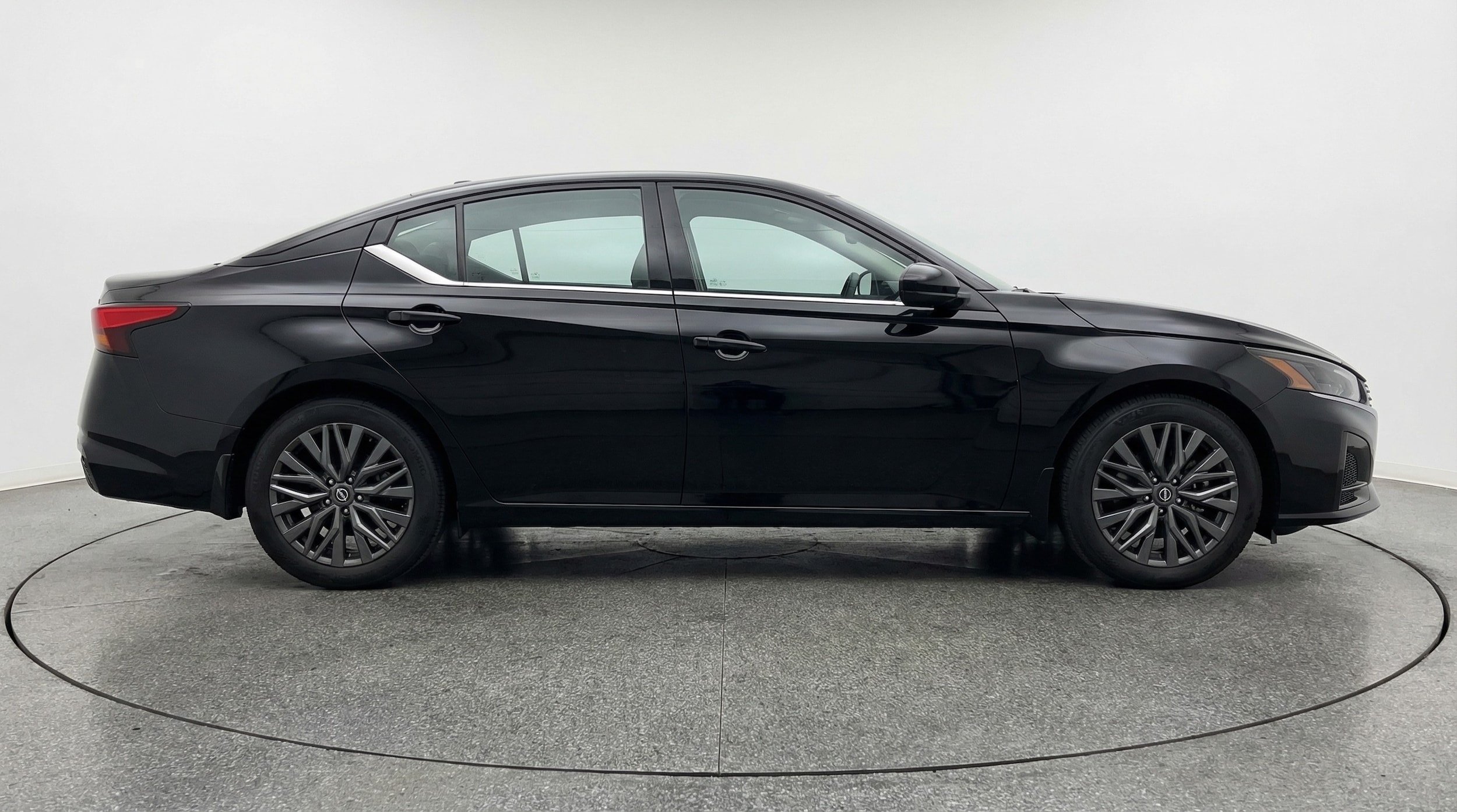 Thumbnail: 2025 Nissan Altima - 8