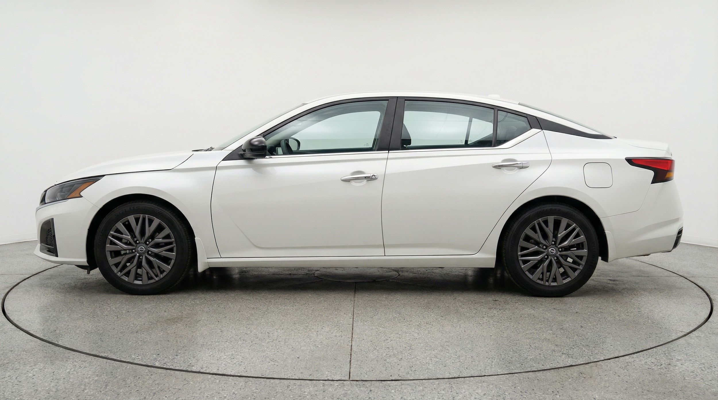 Thumbnail: 2025 Nissan Altima - 4